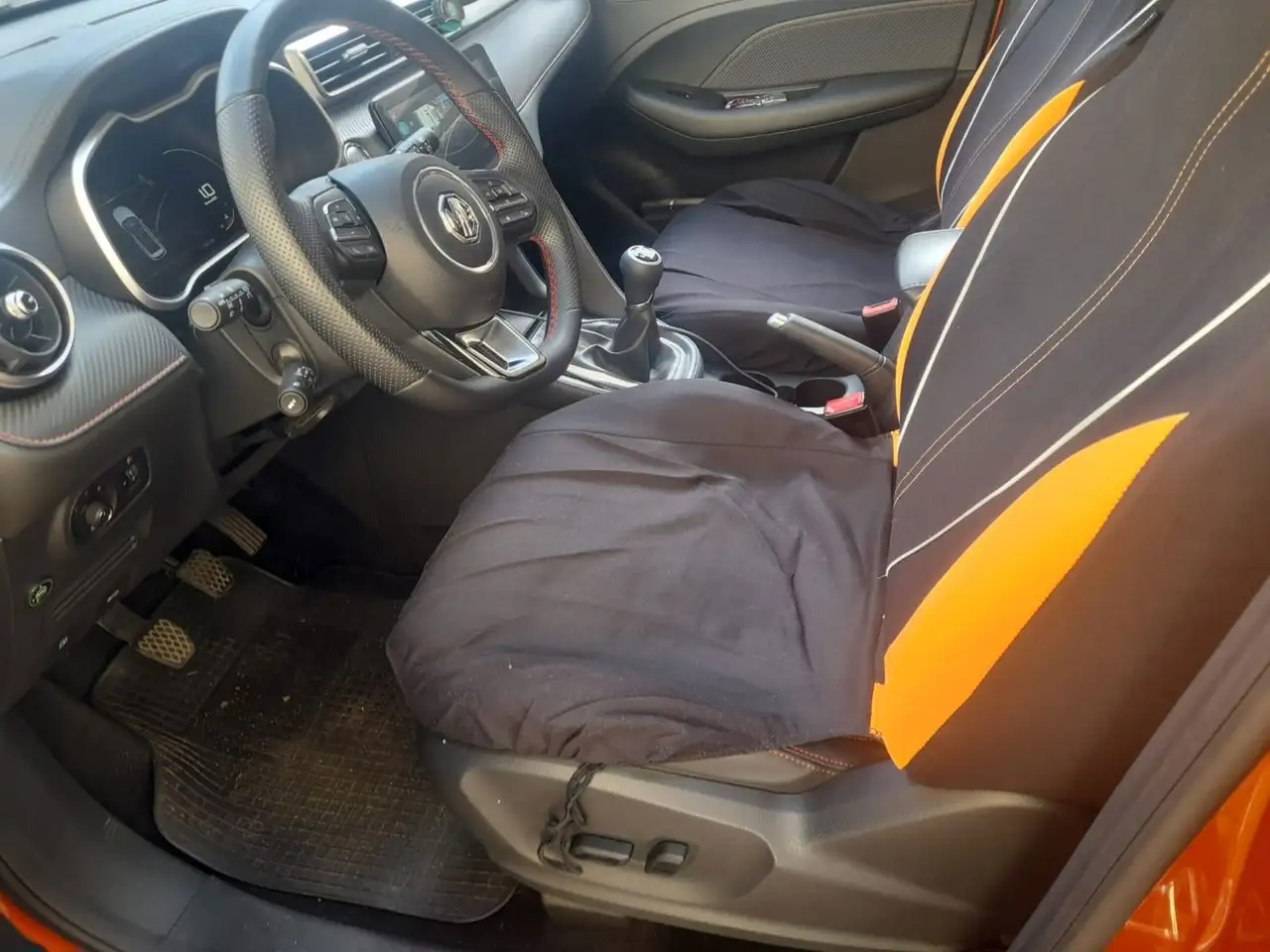 MG ZS Luxury 1.0 T GDI 14
