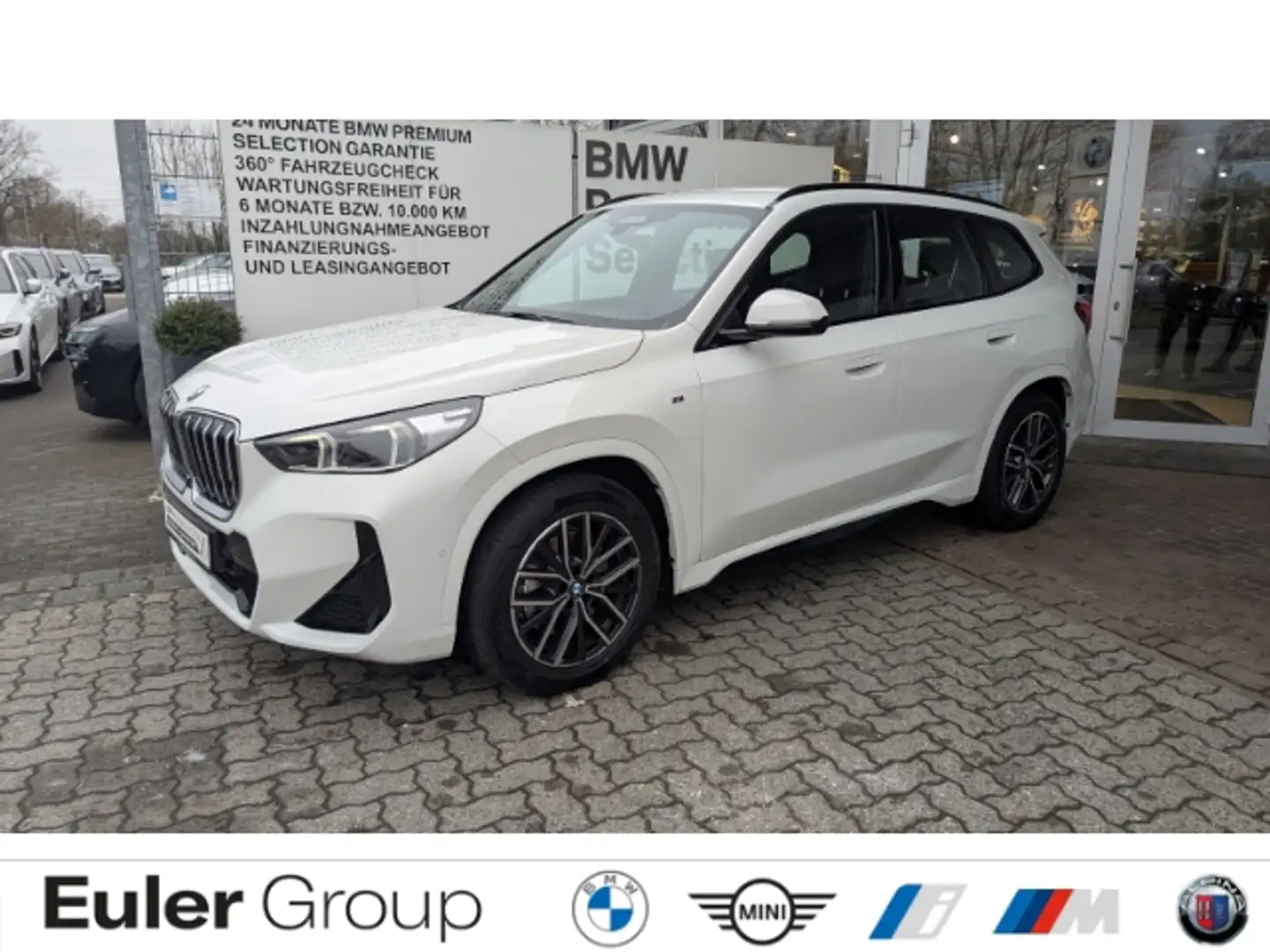 BMW X1 xDrive23i M Sport HUD H/K LCProf ParkAss+ DAProf a Weiß - 1