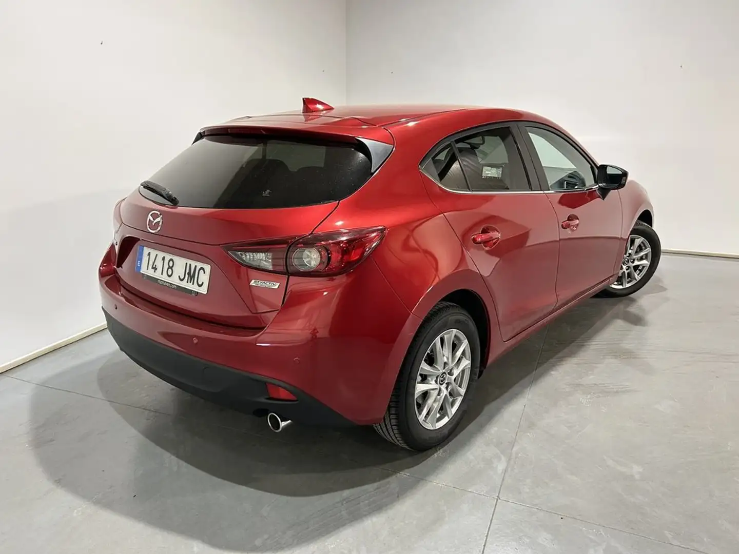 Mazda 3 2.2 DE 150 MT Style Confort SDN Rojo - 2