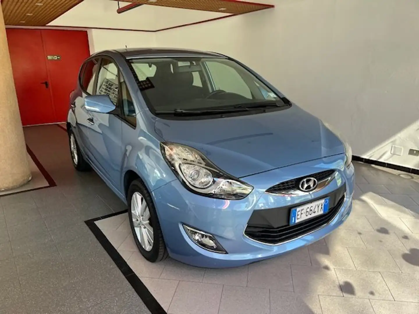 Hyundai iX20 1.4 Comfort 5P Bleu - 2