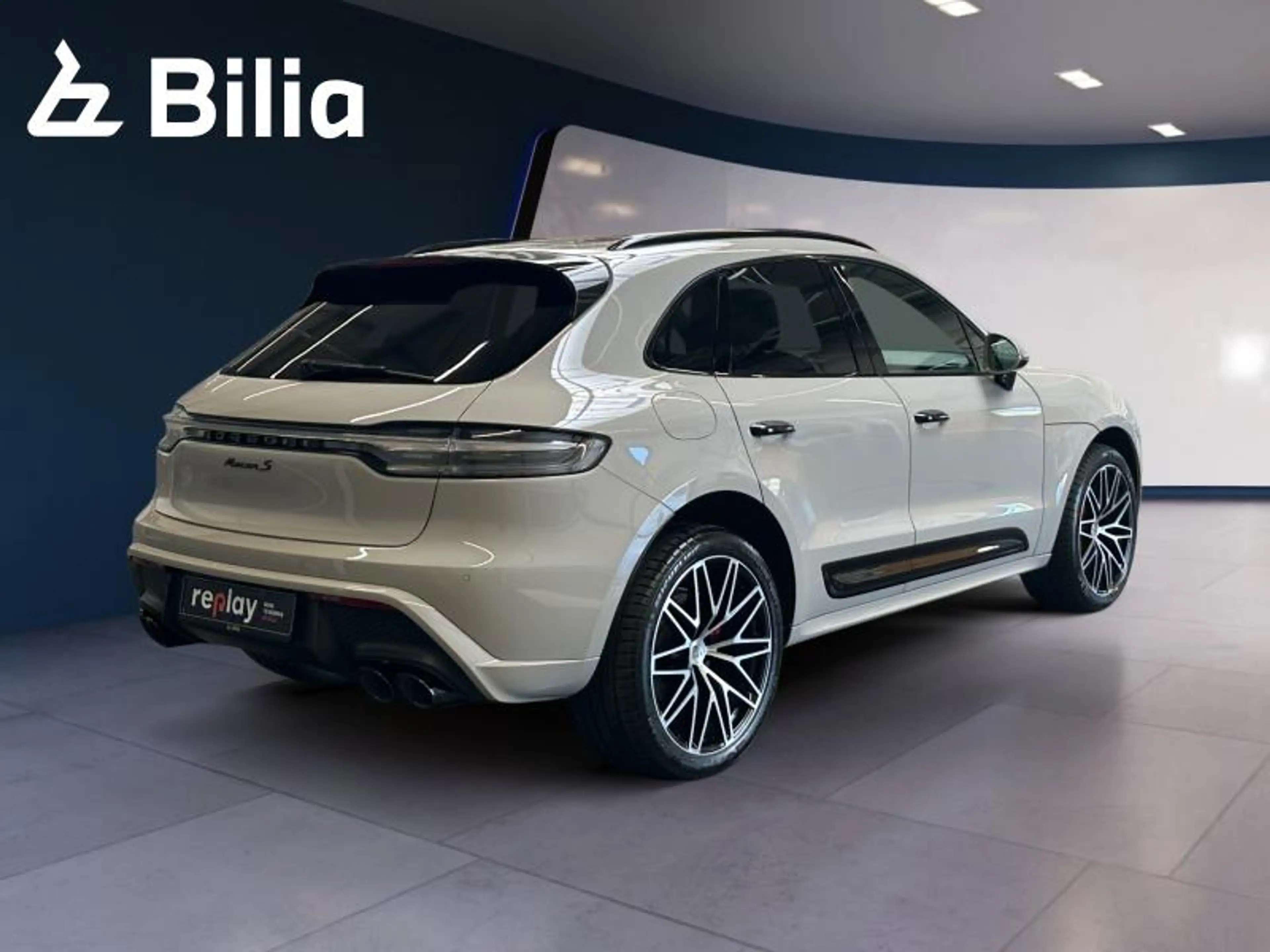 Porsche Macan Macan S — photo 13