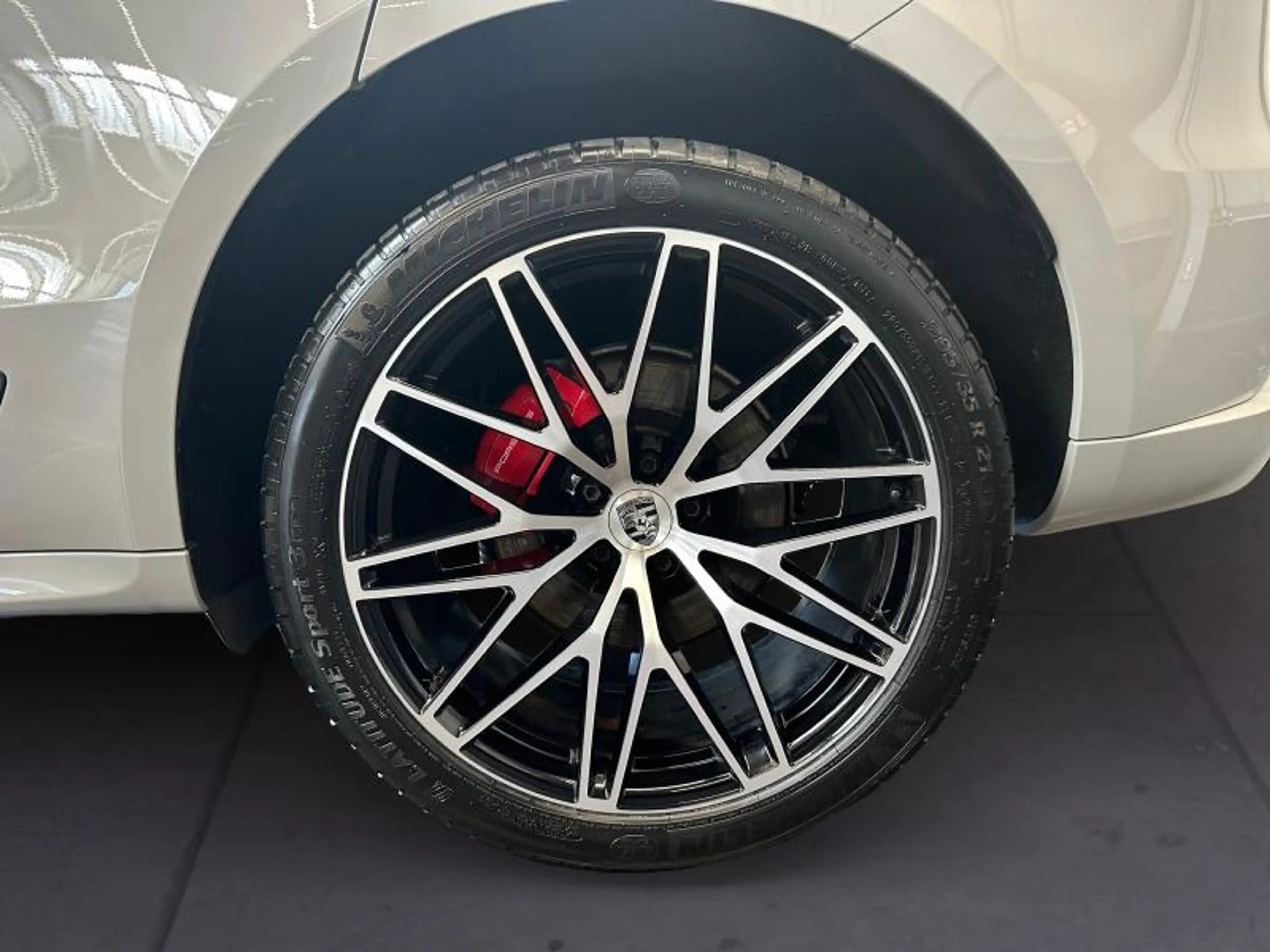 Porsche Macan Macan S — photo 7