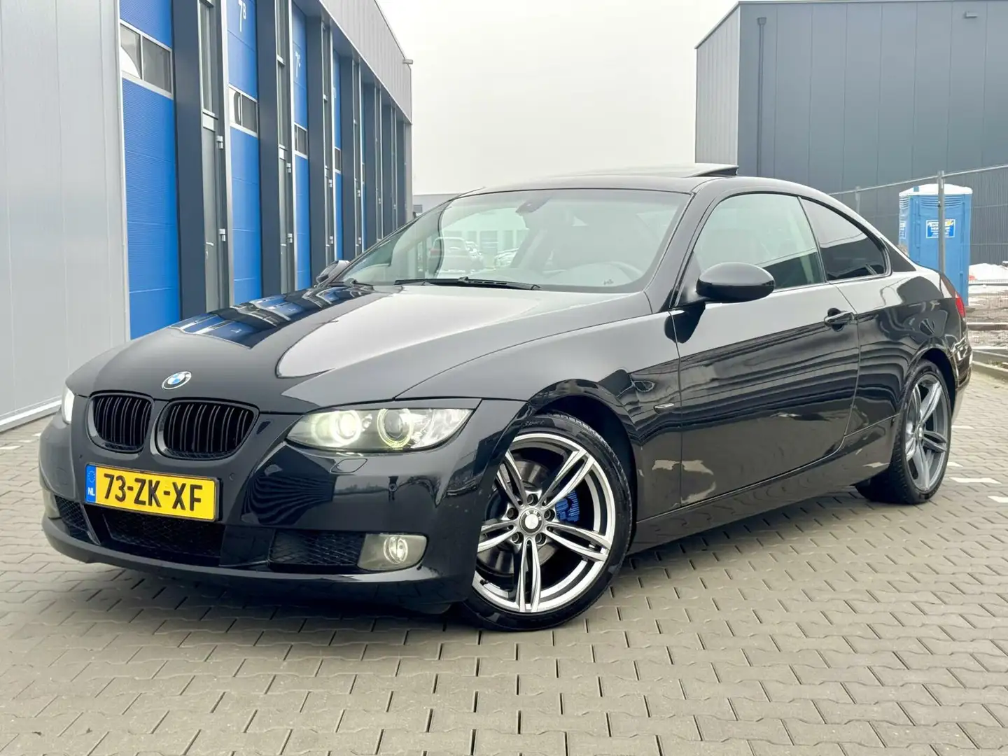 BMW 325 3-serie Coupé 325i Xenon | Dakje |Navi |Leer | PDC Zwart - 1