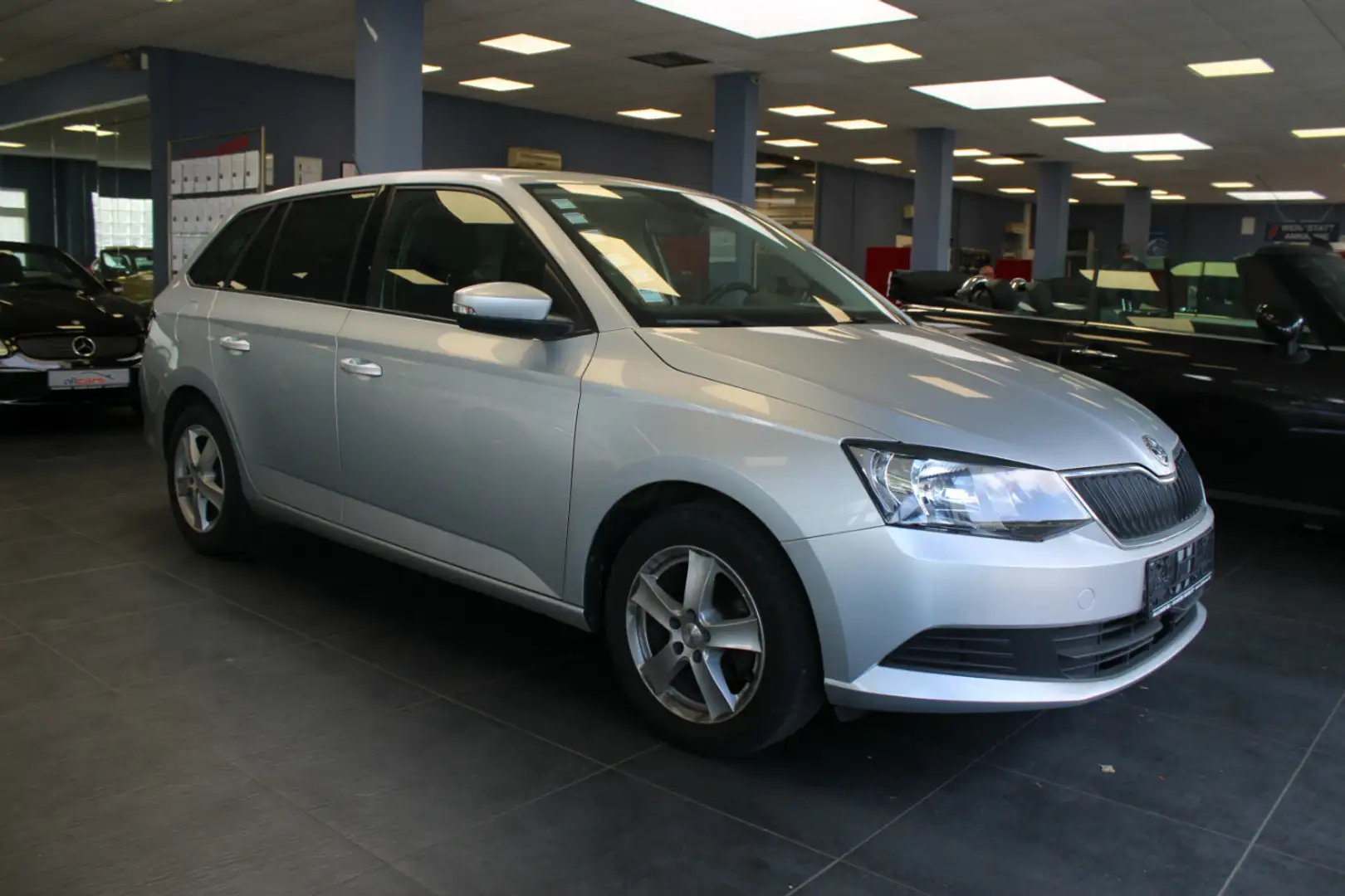 Skoda Fabia Combi 1.4 TDI Ambition Silber - 1