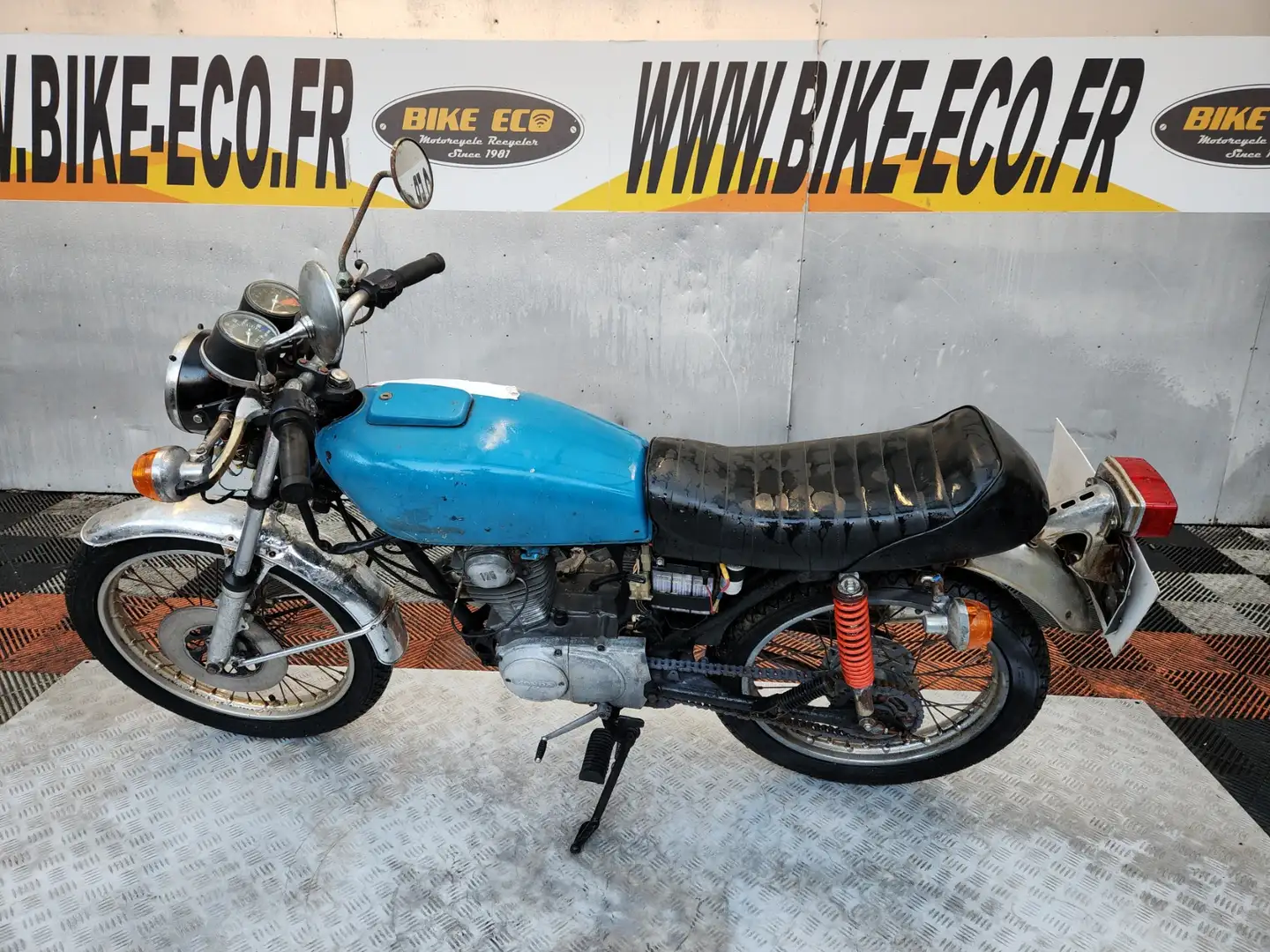 Honda CB 125 Bleu - 2