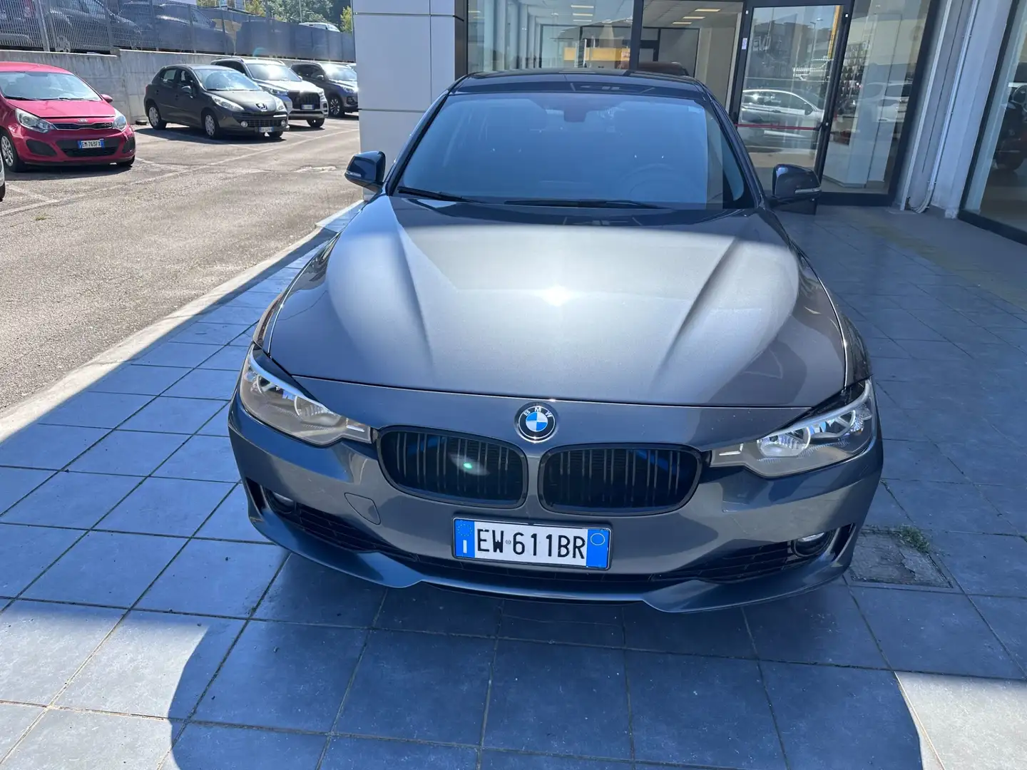 BMW 316 320d Touring Grijs - 2