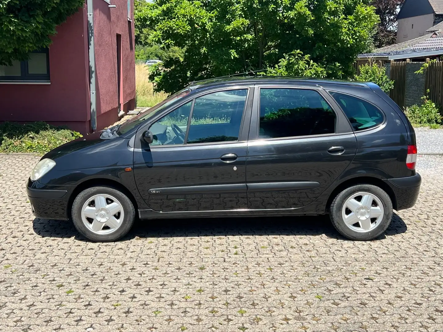 Renault Scenic 1.6 16V Tüv 08/26 Schwarz - 2