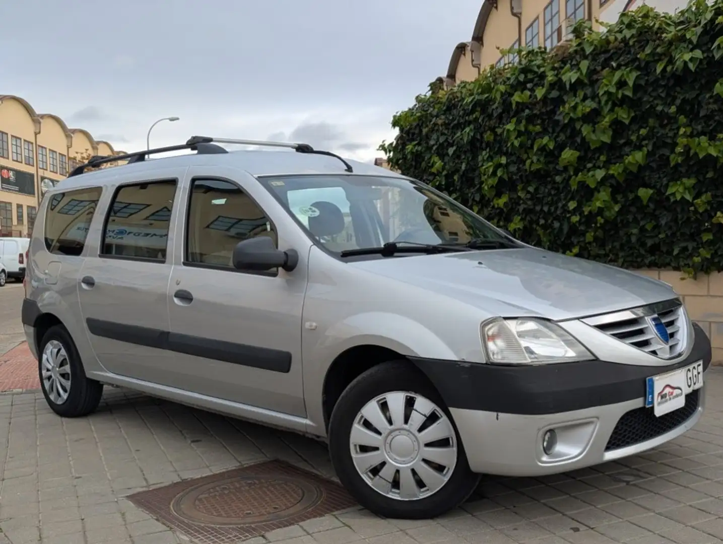Dacia Logan Break 1.5dCi Ambiance 7pl.85 Gris - 1