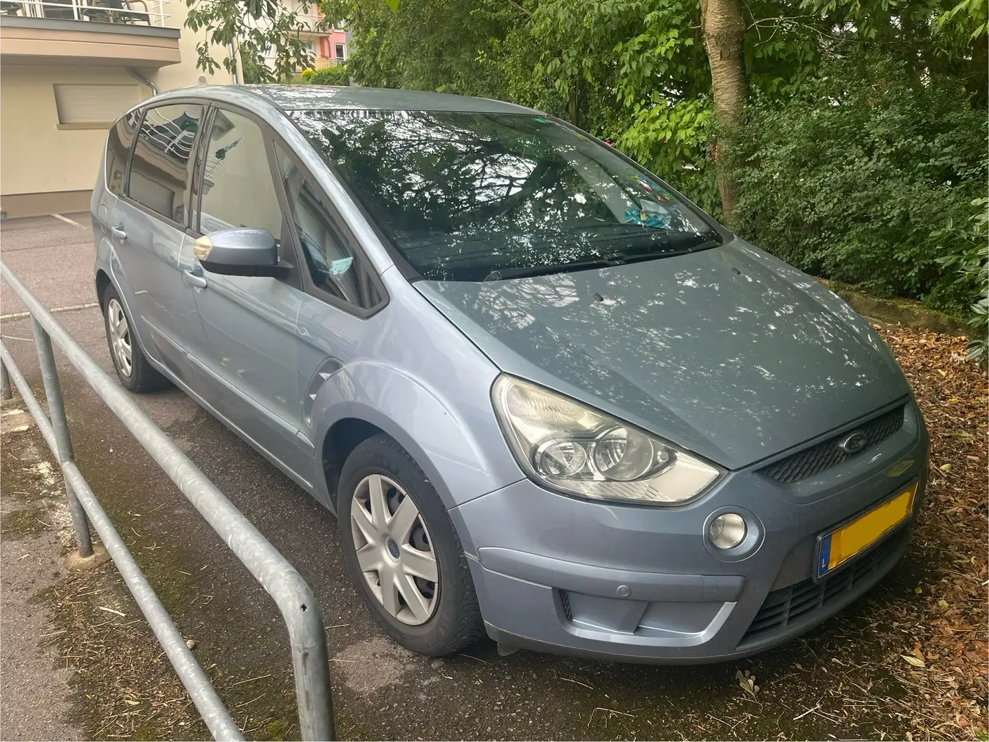 Ford S-Max 2.5 Titanium - 1