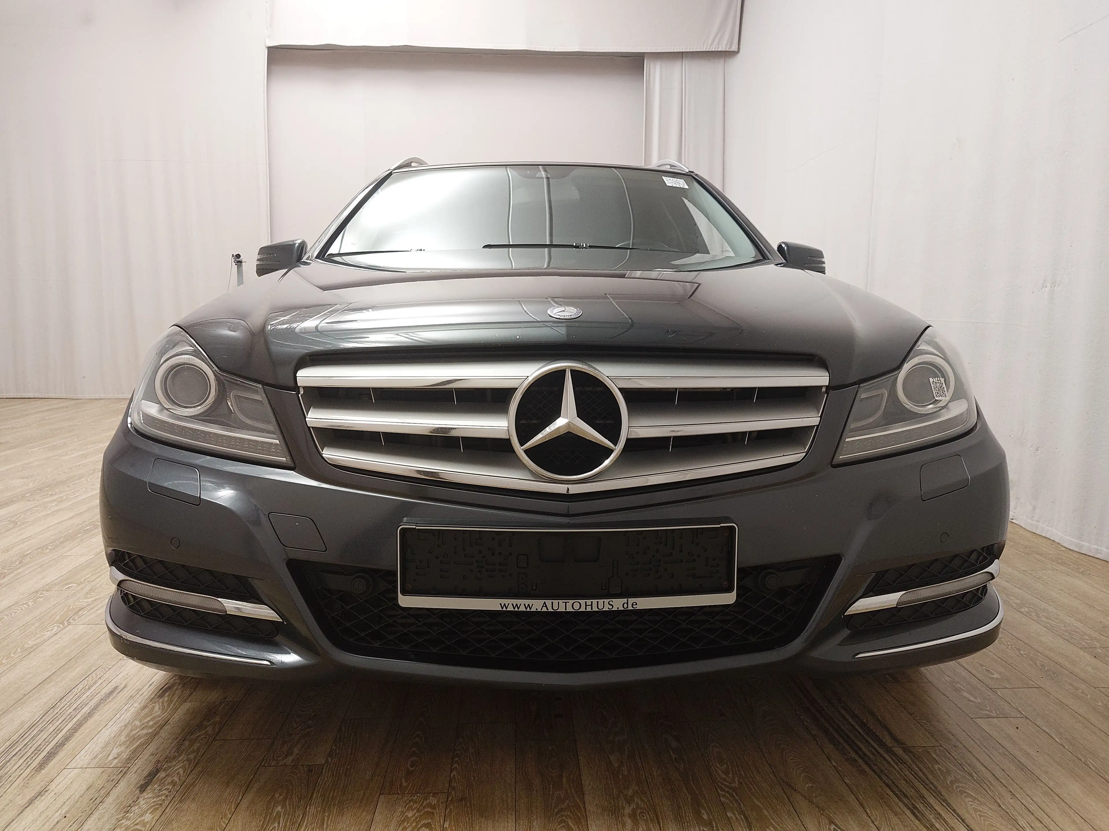 Mercedes-Benz C 350 C 350 T CDI Avantgarde Navi Xenon HU 04/27 — photo 9