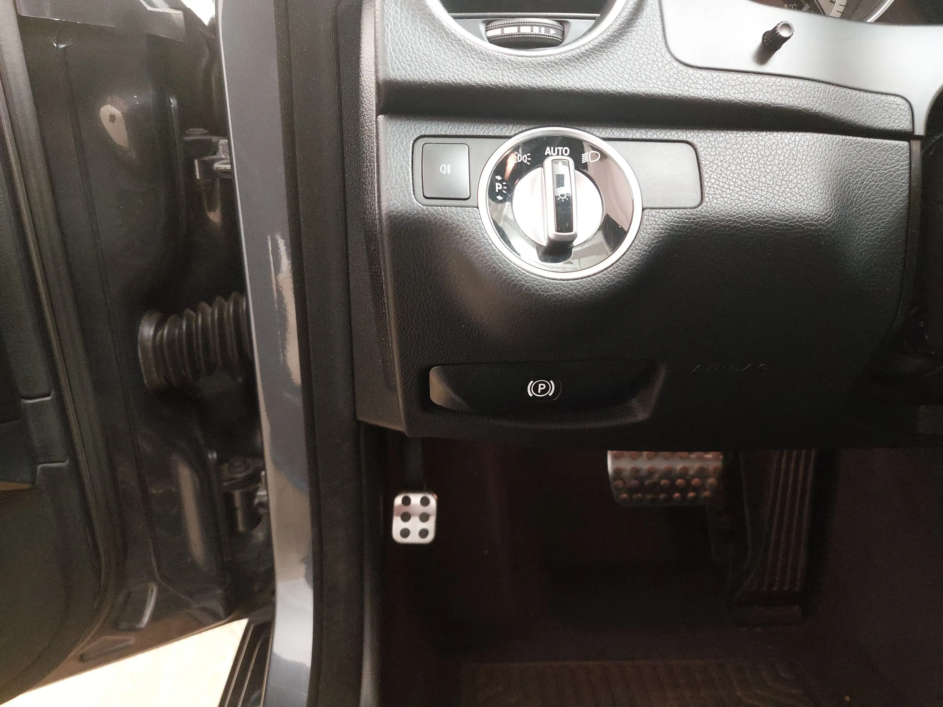 Mercedes-Benz C 350 C 350 T CDI Avantgarde Navi Xenon HU 04/27 — photo 7