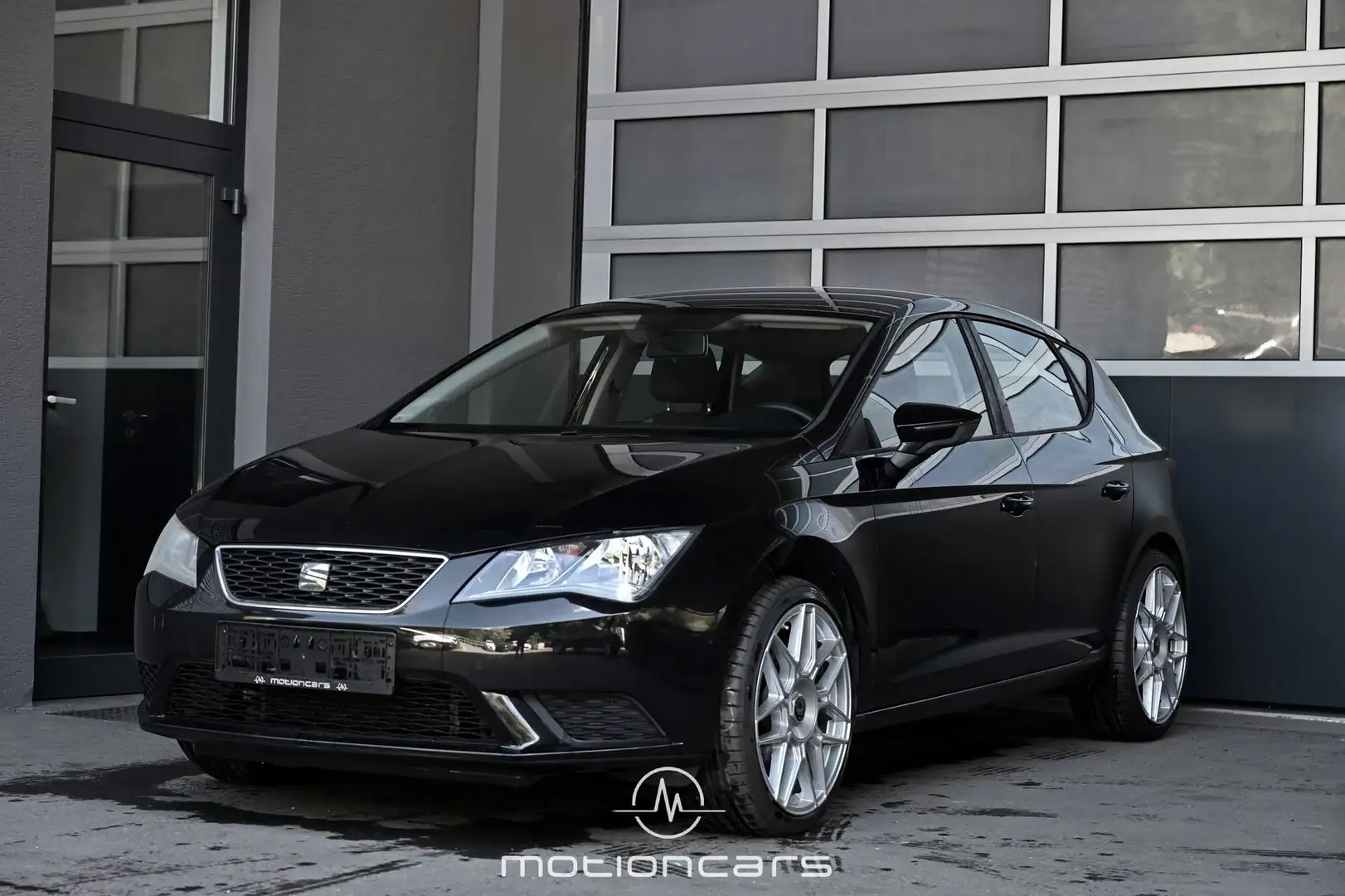 SEAT Leon Reference 1,2 TSI Pickerl NEU Schwarz - 1