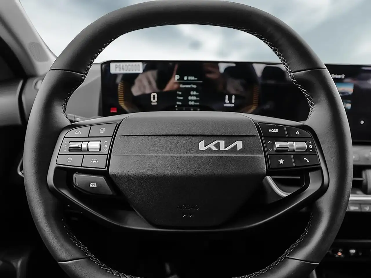 Kia K4 снимка Kia K4