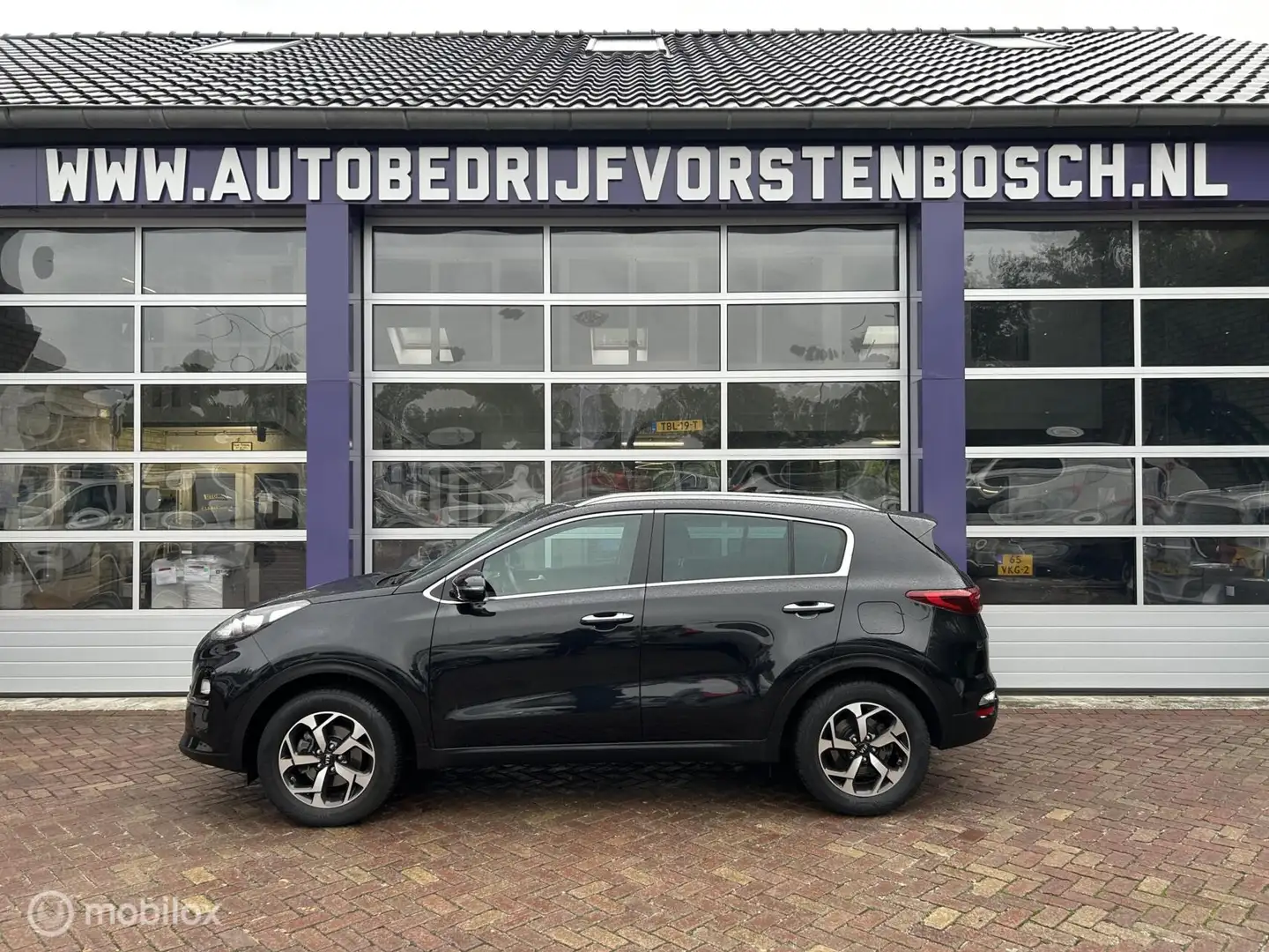 Kia Sportage 1.6 GDI DynamicLine * NAVI * TREKHAAK * LED * Zwart - 2