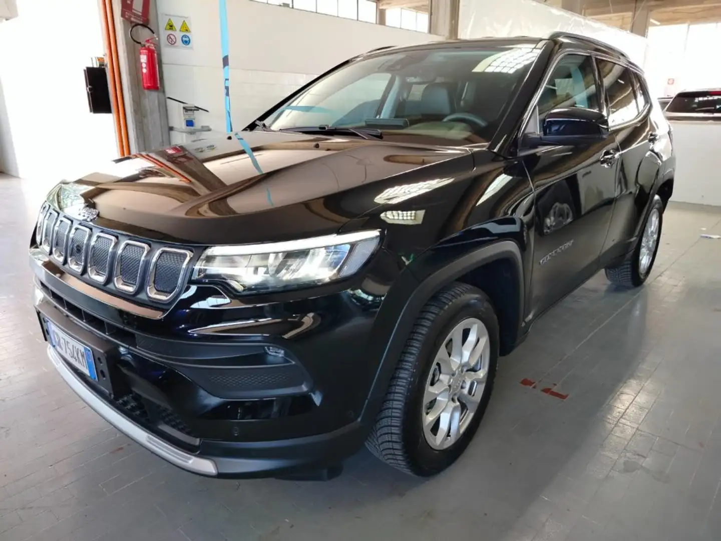 Jeep Compass 1.6 Multijet 130cv Limited PROMO Zwart - 1