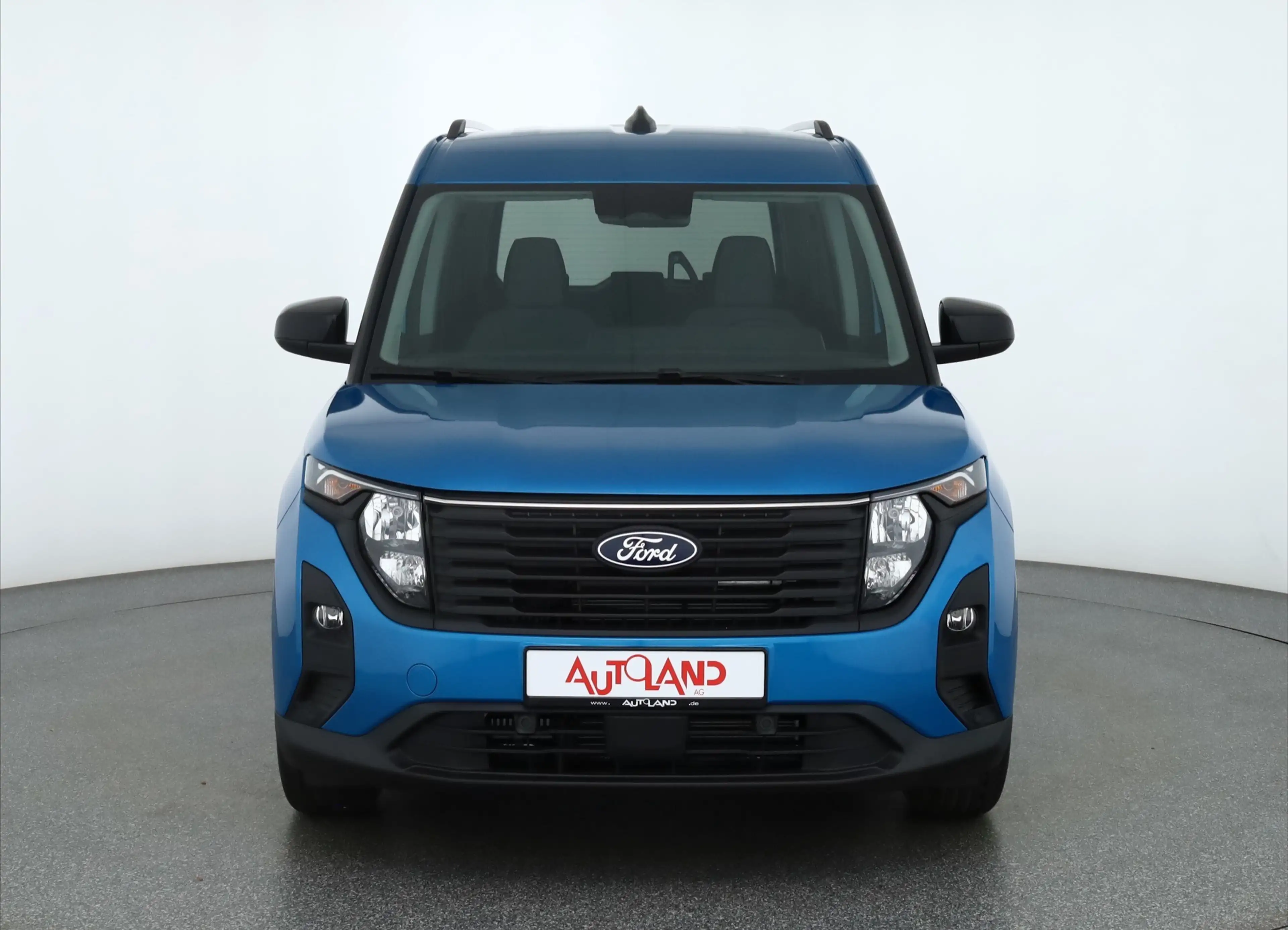 Ford Tourneo Courier Titanium 1.0 EB Aut. Kamera AHK — photo 8