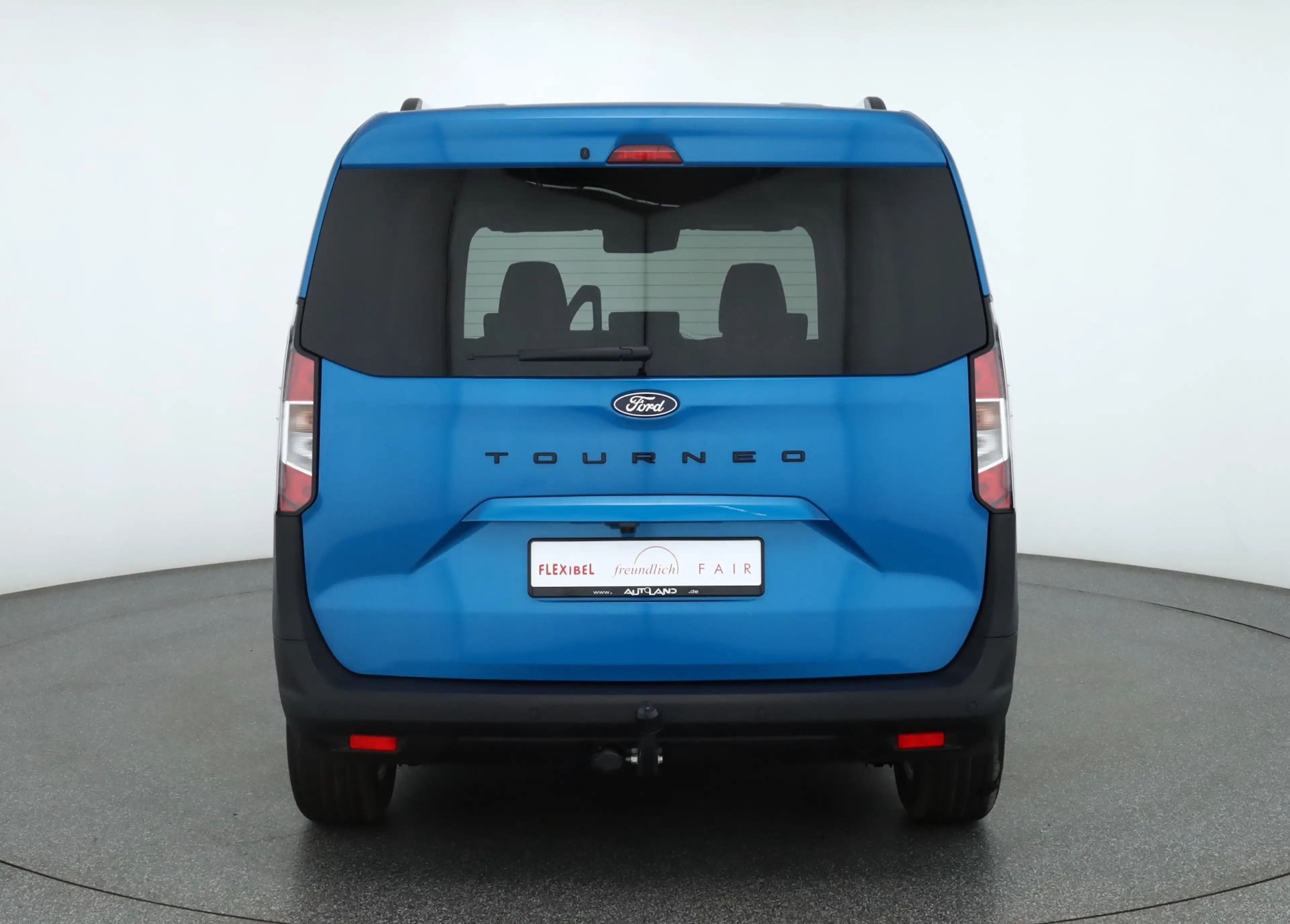 Ford Tourneo Courier Titanium 1.0 EB Aut. Kamera AHK — photo 4