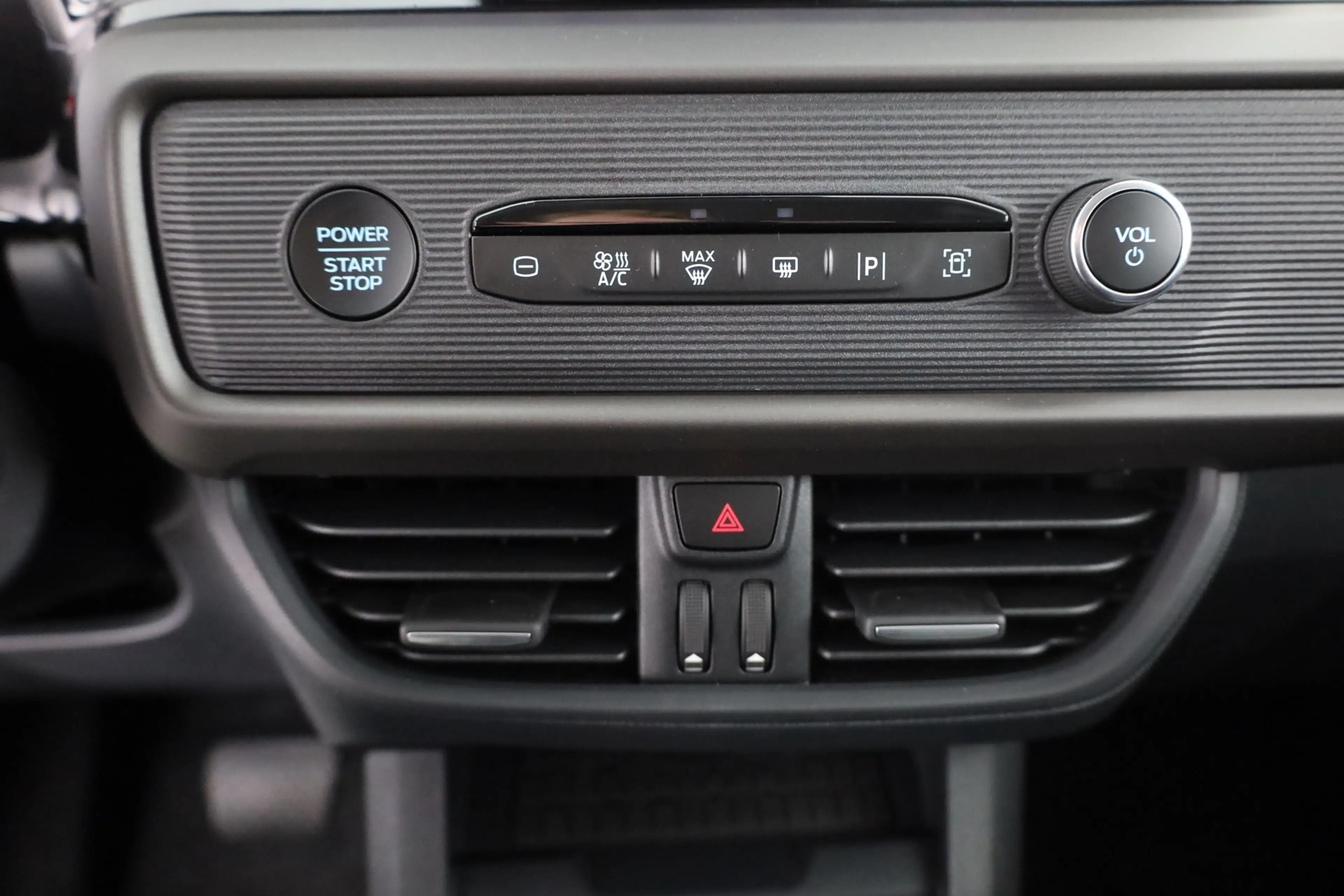 Ford Tourneo Courier Titanium 1.0 EB Aut. Kamera AHK — photo 12