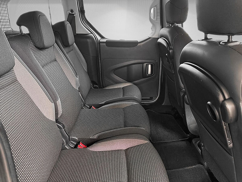 Peugeot Partner Tepee Outdoor 1,6 HDi 120 S&S | 1.BESITZ | — photo 11