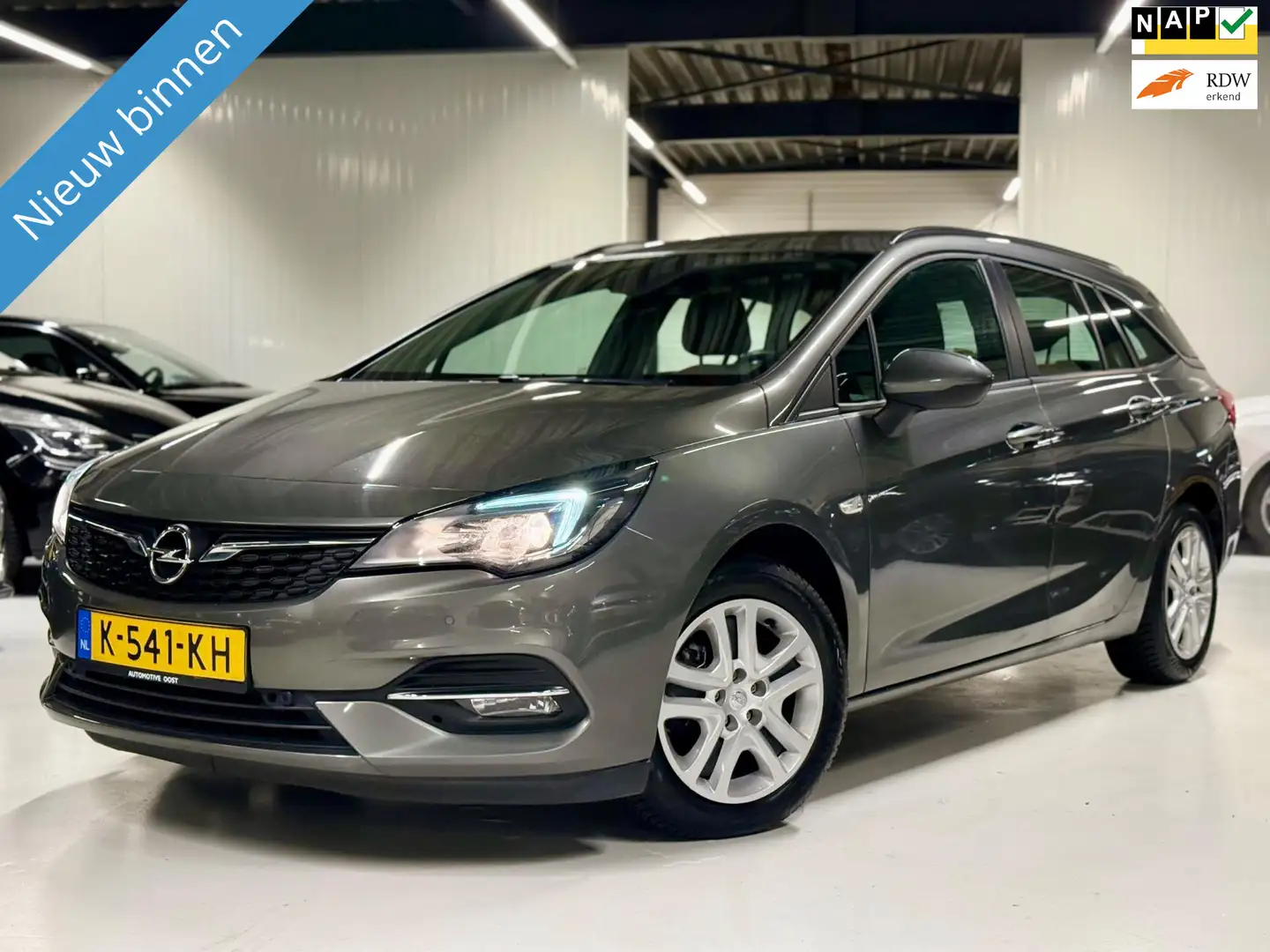 Opel Astra Sports Tourer 1.2 Business Executive Grau - 1