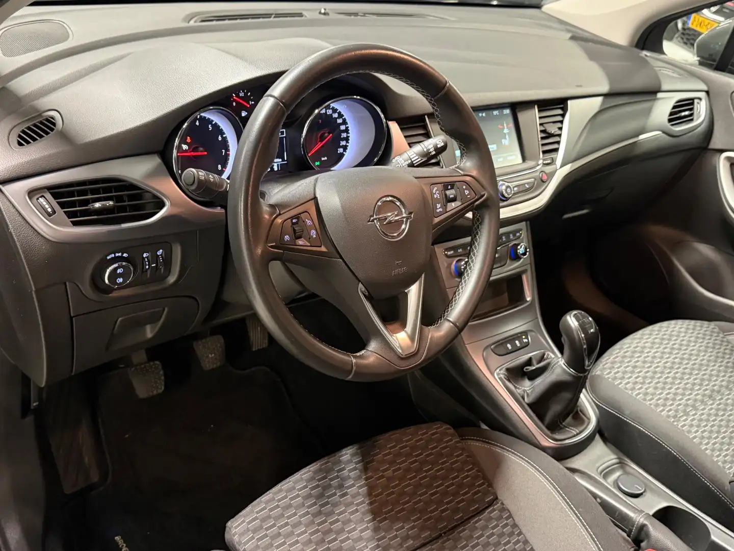 Opel Astra Sports Tourer 1.2 Business Executive Grau - 2