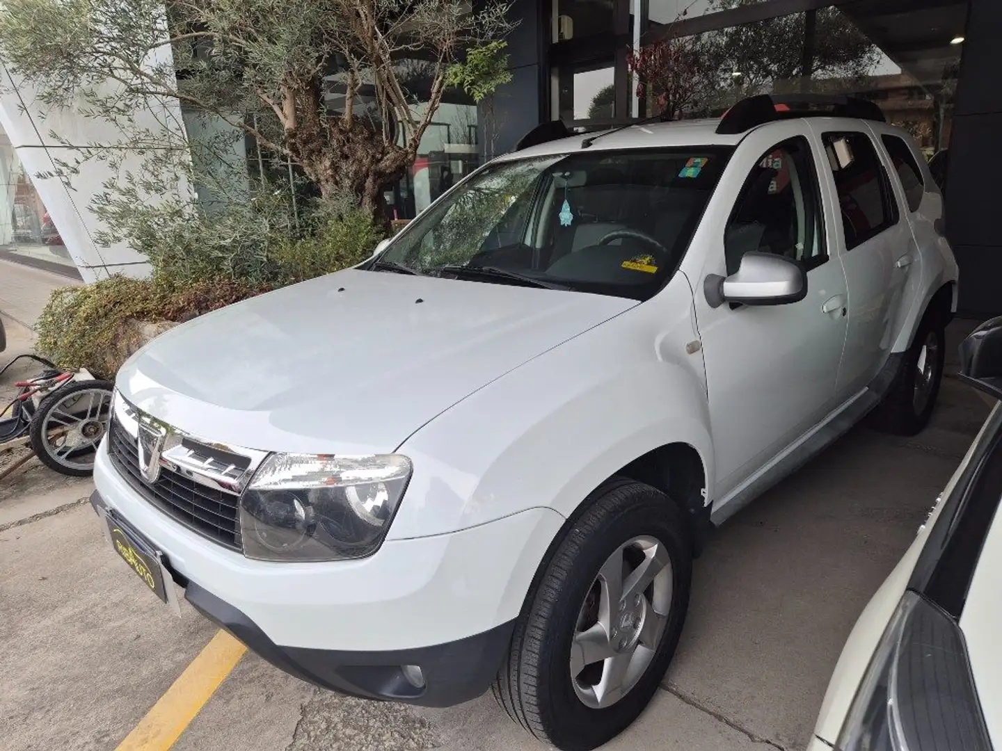 Dacia Duster 1.6 110CV 4x2 GPL Lauréate Blanc - 2