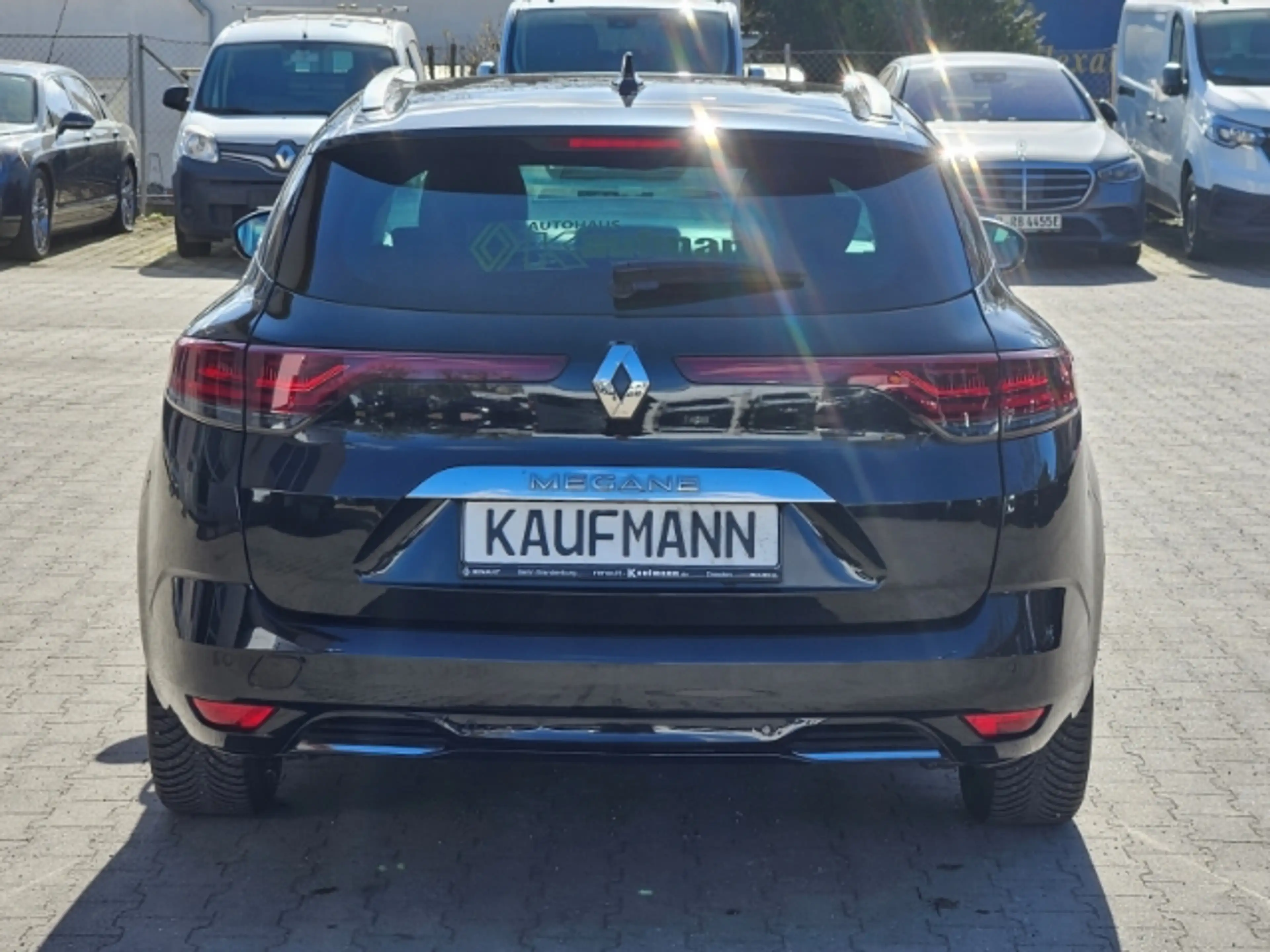 Renault Megane IV Grandtour Intens 1.3 TCe 140 EDC EU6d — photo 5