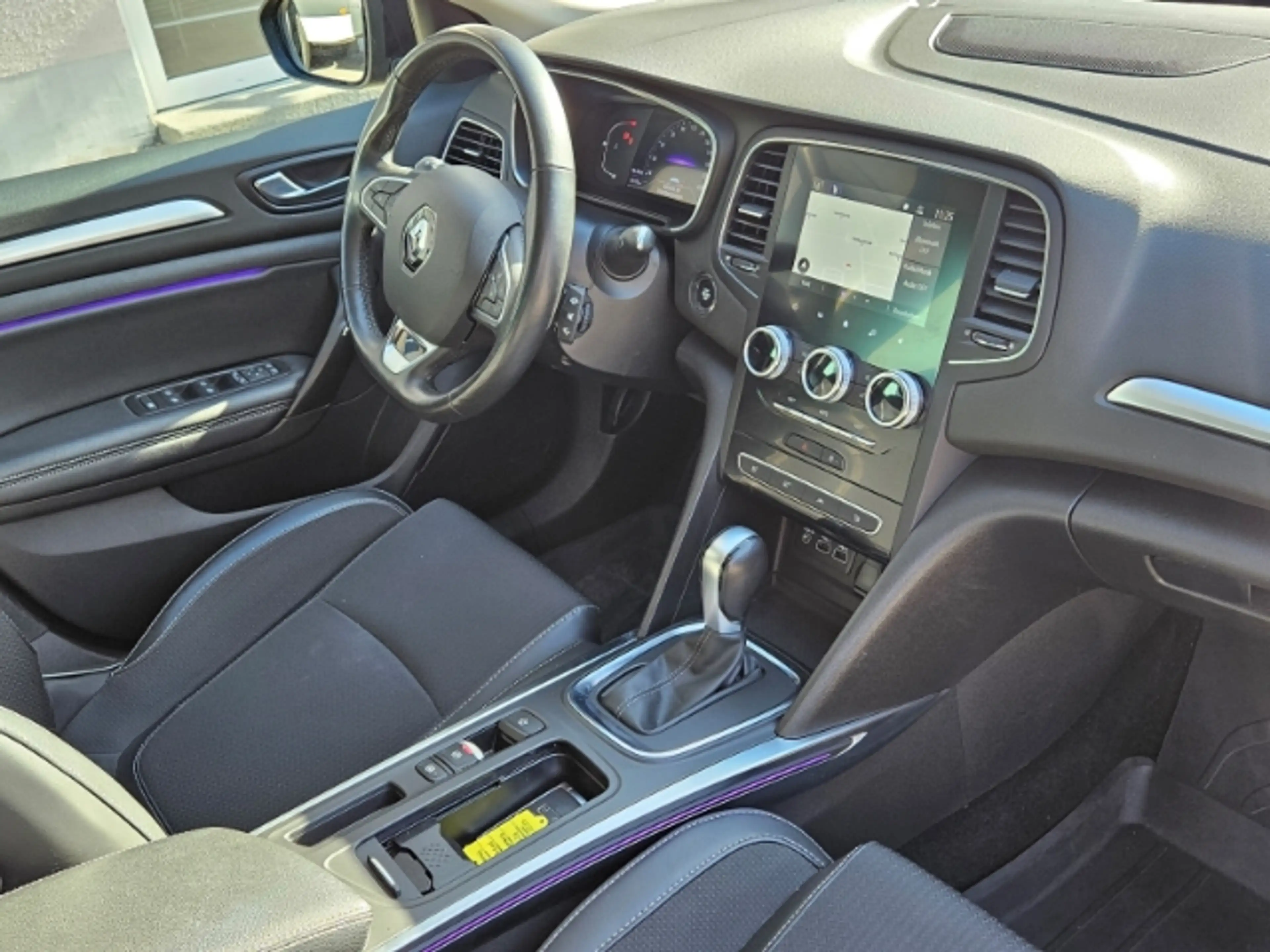 Renault Megane IV Grandtour Intens 1.3 TCe 140 EDC EU6d — photo 8