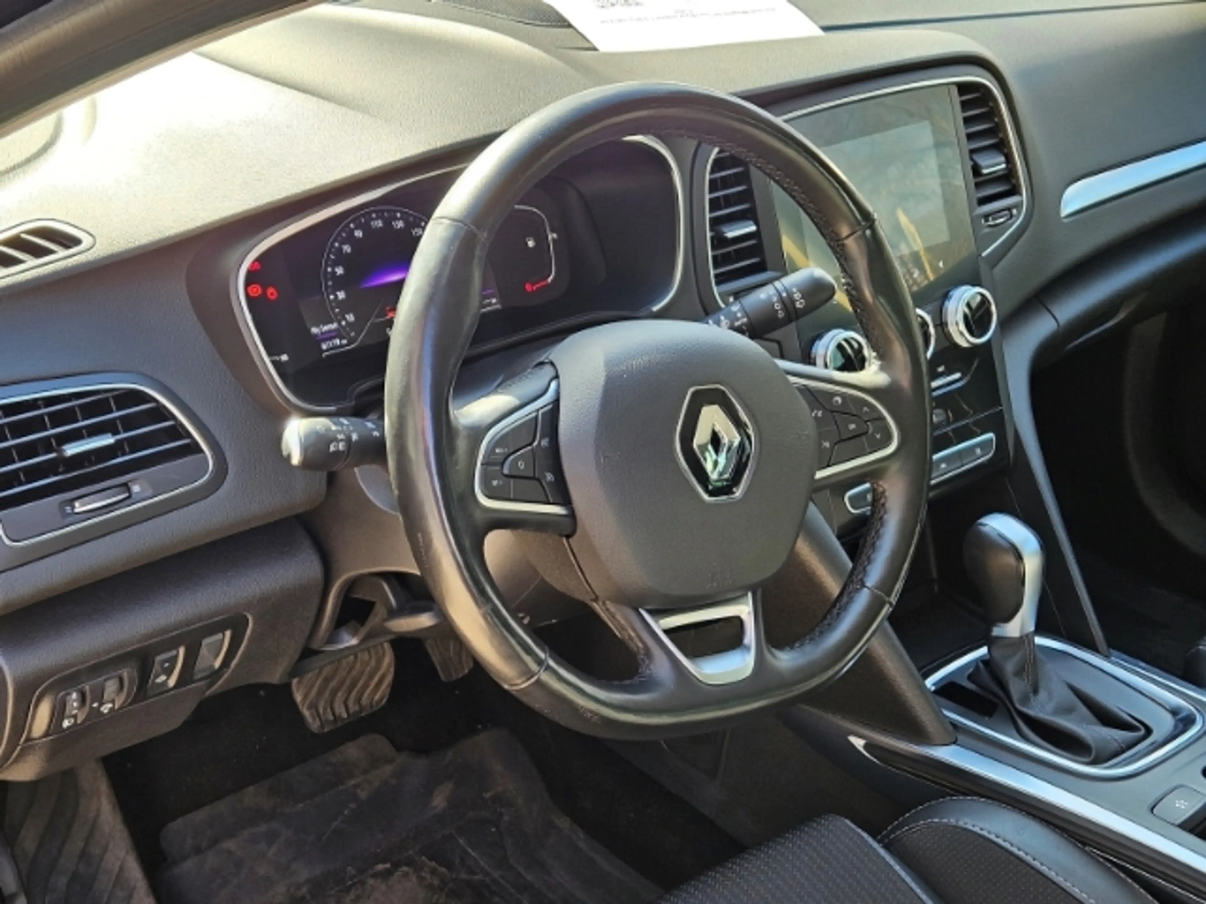 Renault Megane IV Grandtour Intens 1.3 TCe 140 EDC EU6d — photo 12