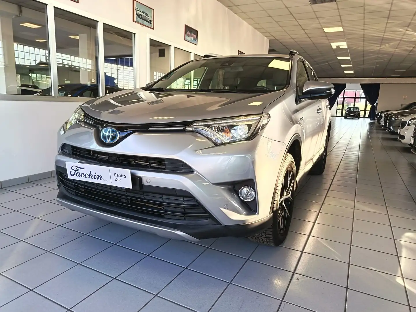 Toyota RAV 4 2.5 VVT-i Hybrid  2wd E-cvt STYLE Grau - 1