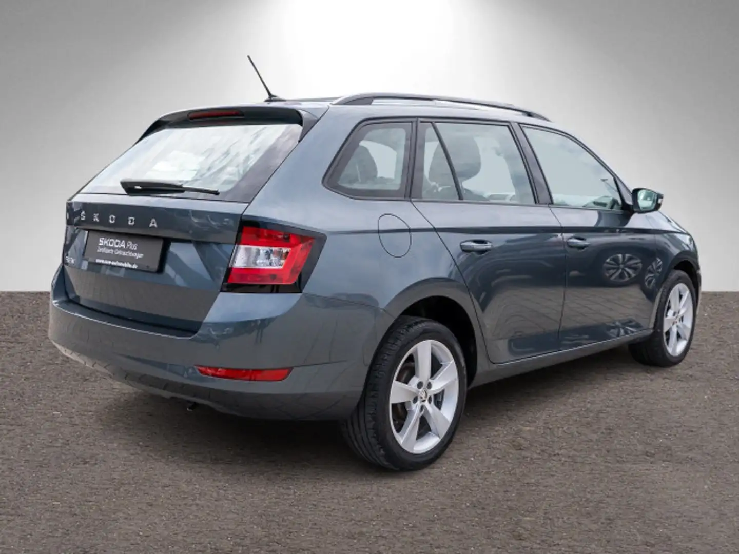 Skoda Fabia Combi Cool Plus 1.0TSI Klima PDC SHZ LM BT Gris - 2