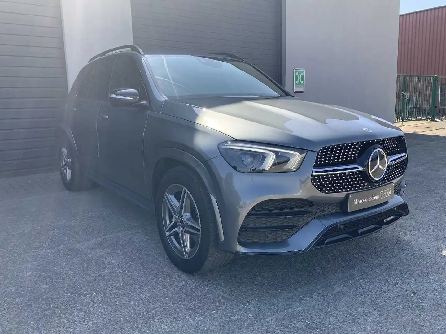 Mercedes-Benz GLE 450 4MATIC AMG Line Gris - 2