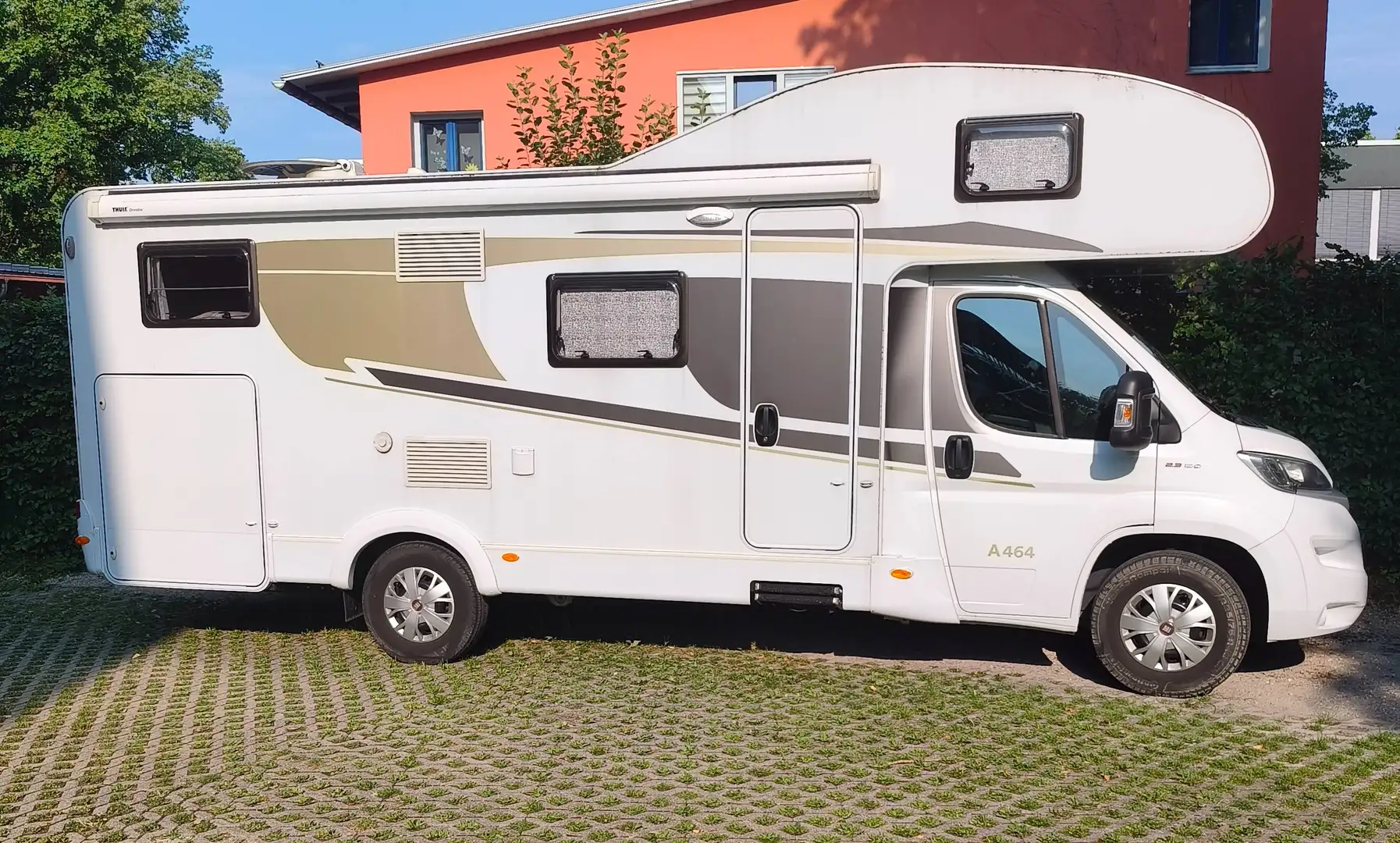 Caravans-Wohnm Carado Alkoven A 464 Weiß - 1