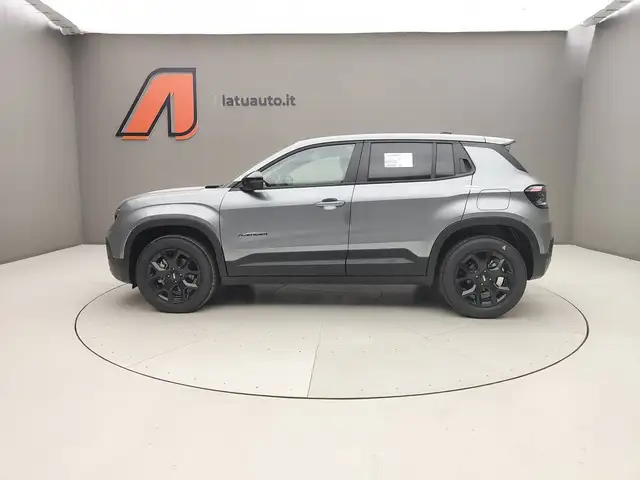 Jeep Avenger view 4