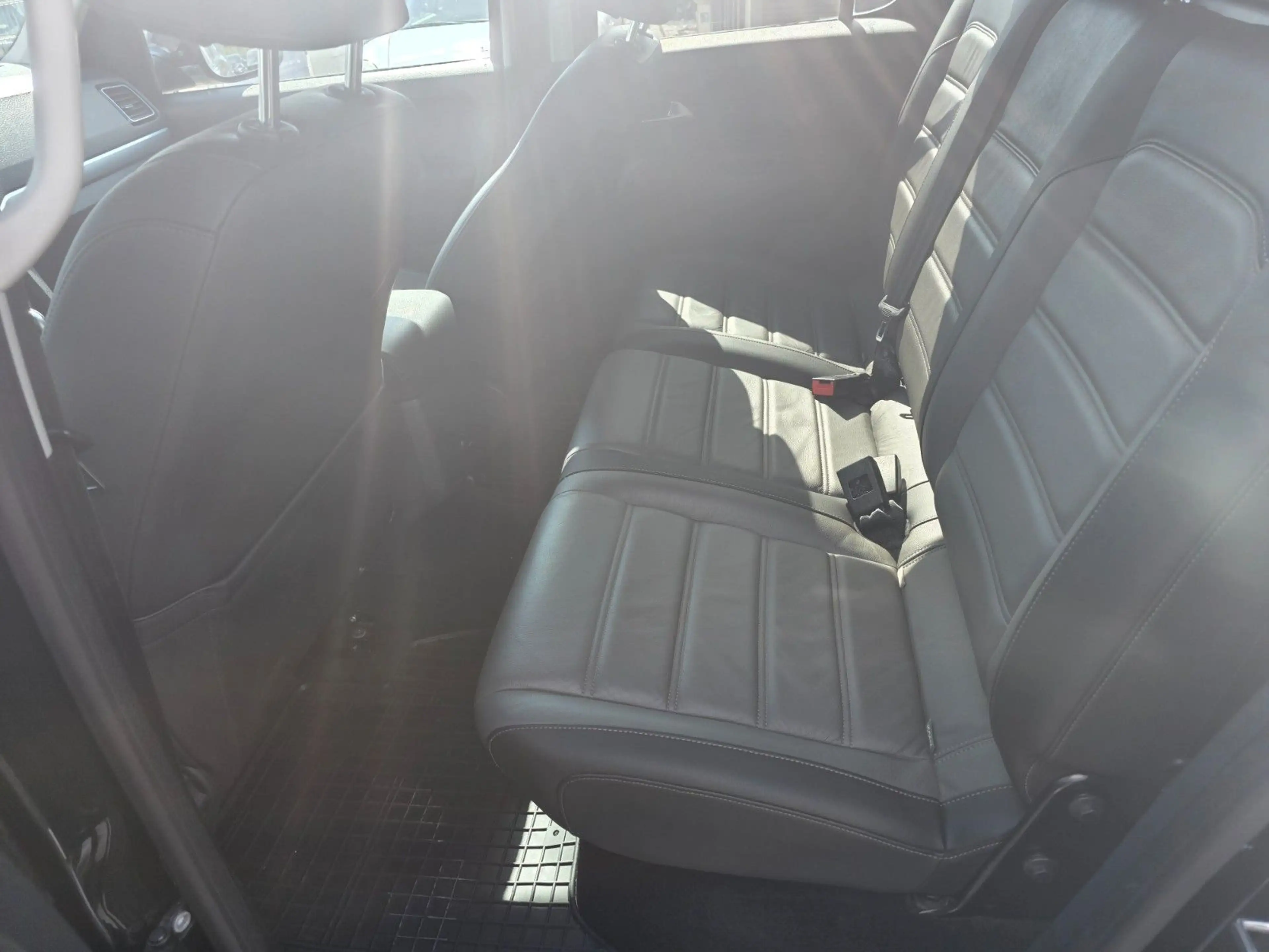 Volkswagen Amarok Highline 4Motion DoubleCab — photo 11