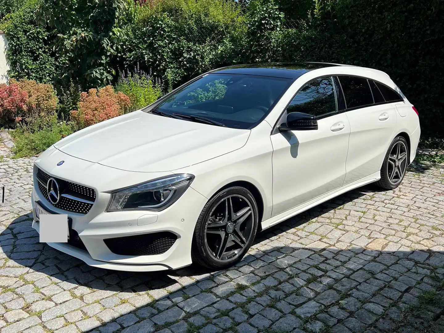 Mercedes-Benz CLA 220 CLA 220 CDI Shooting Brake AMG Line Aut. Wit - 2