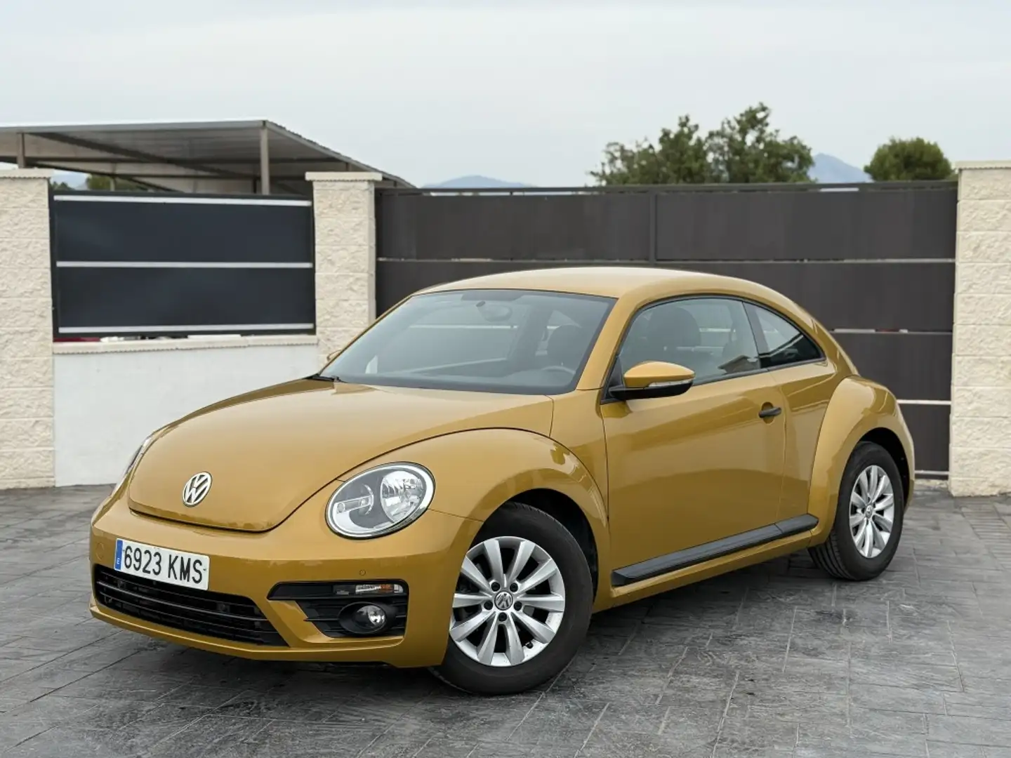 Volkswagen Beetle 2.0TDI Design 81kW Naranja - 1