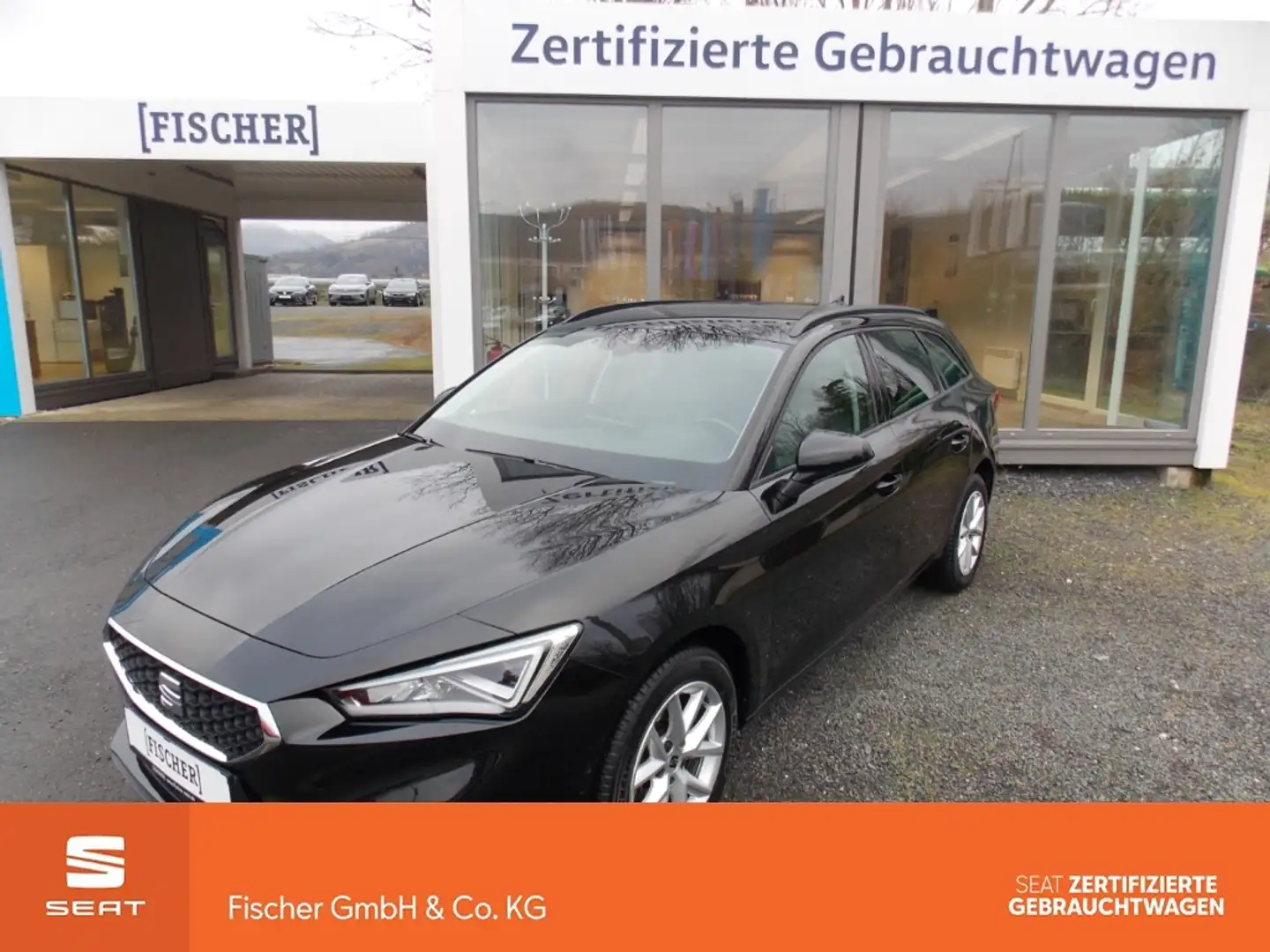 SEAT Leon ST 2.0TDI DSG Style LED Navi Rear View ACC Schwarz - 1