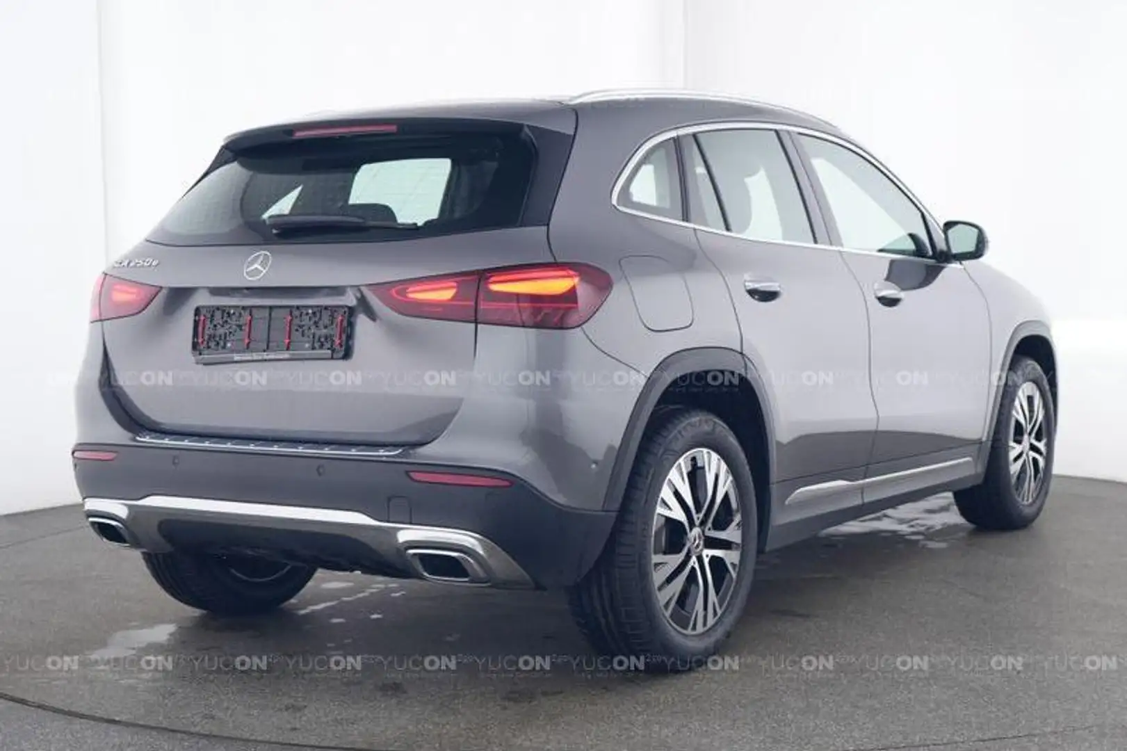 Mercedes-Benz GLA 250 GLA 250e Automaat Luxury Line | Advanced Plus Pakk Grijs - 2