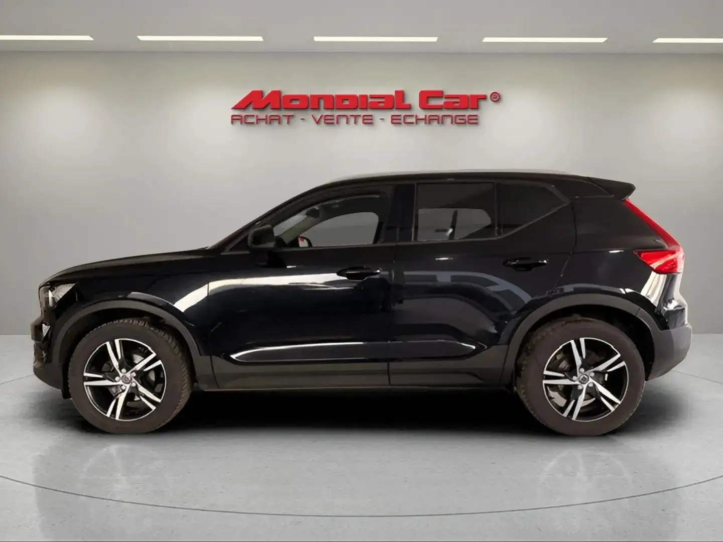 Volvo XC40 XC40 1.5 T3 * Momentum * Apple CarPlay * Noir - 2