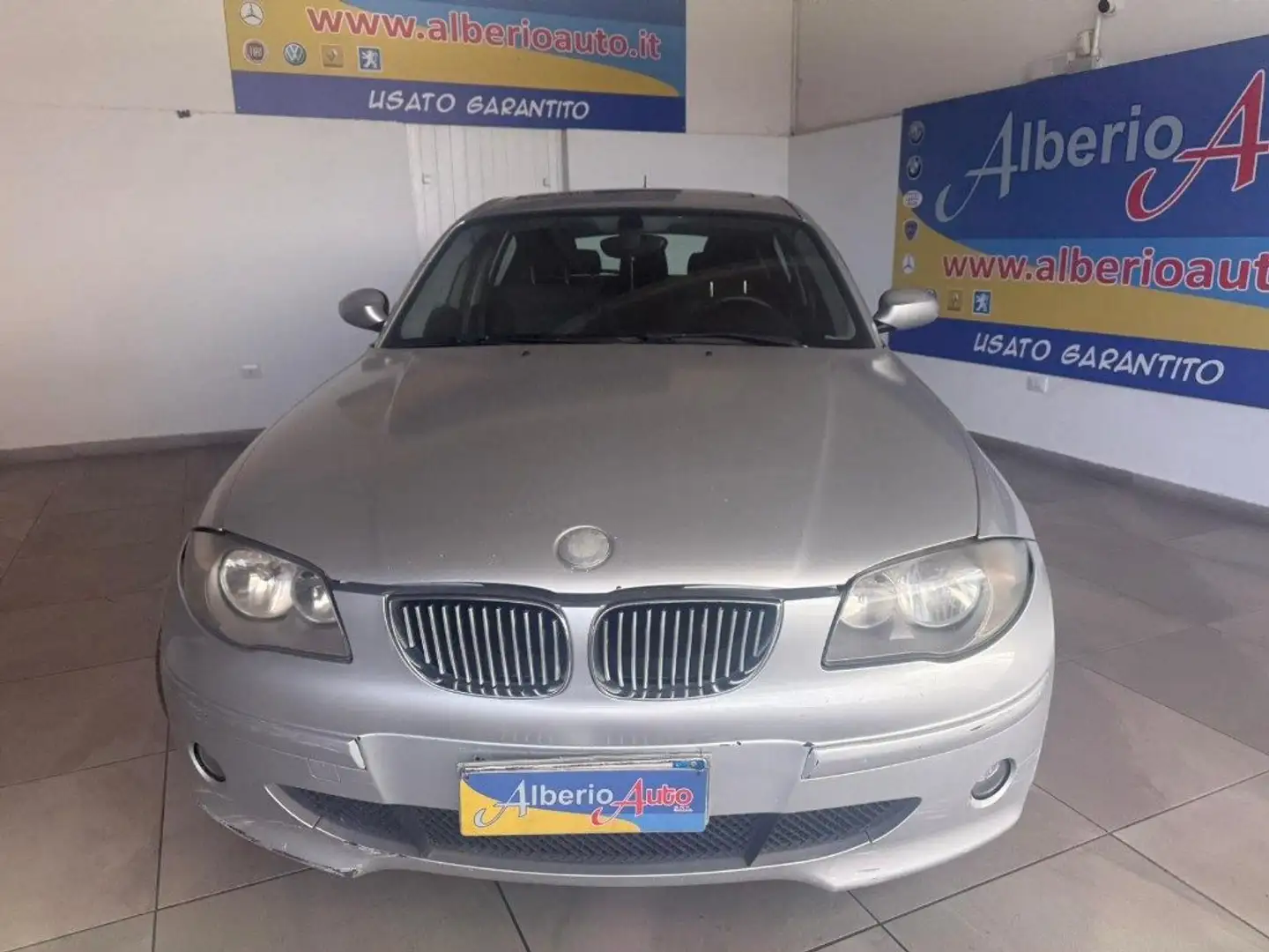 BMW 118 d cat 5 porte Futura Argento - 2