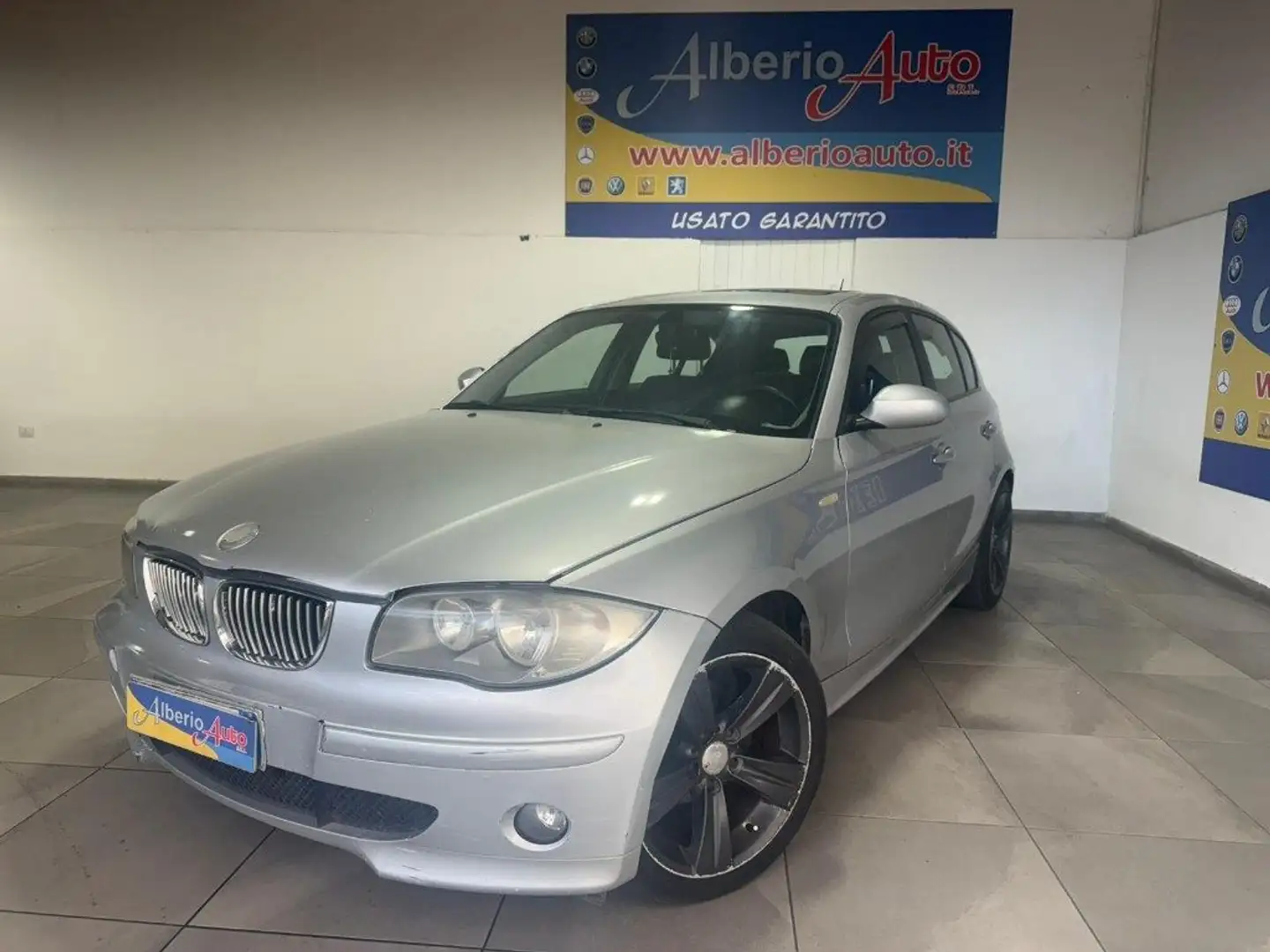 BMW 118 d cat 5 porte Futura Argento - 1