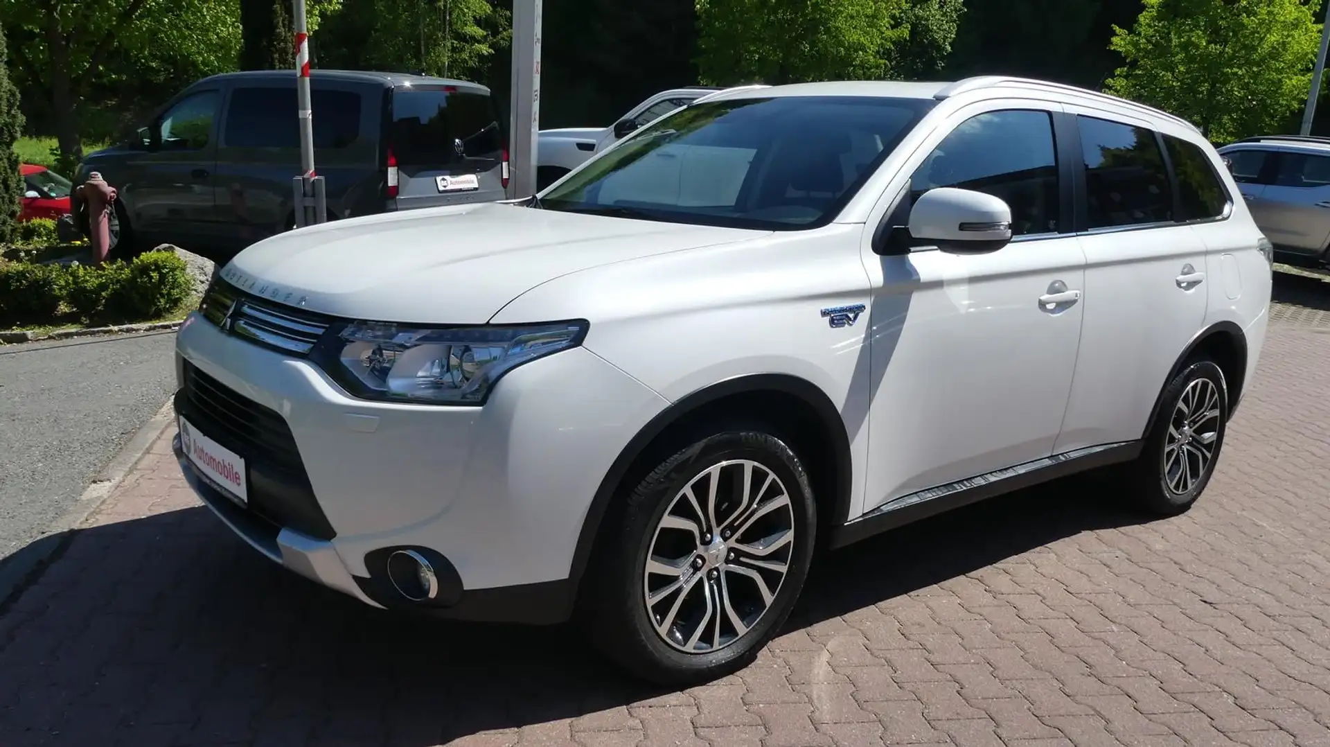 Mitsubishi Outlander *PHEV*4WD*SHZ*AHK*BT*ACC*Scheckheft Weiß - 1