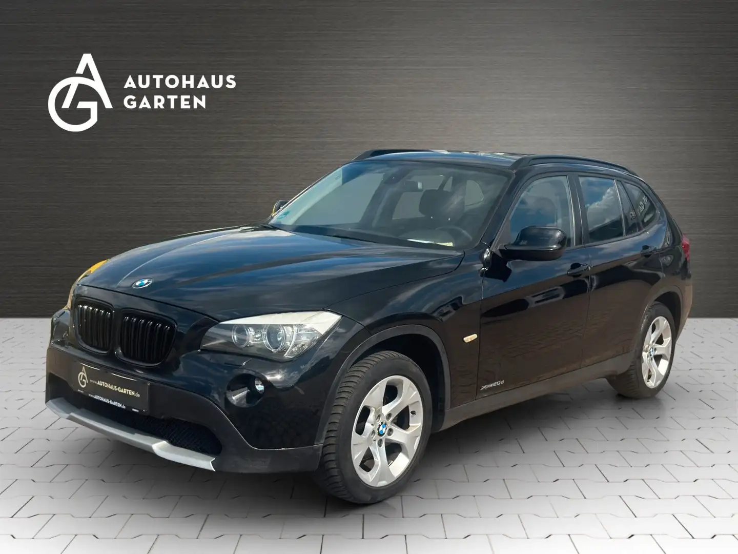 BMW X1 20 d xDrive Xenon SHZ PDC Klimaautomatik Schwarz - 1