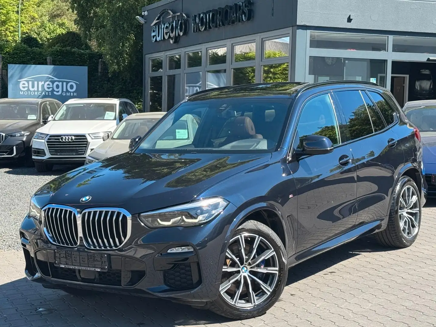 BMW X5 xDrive 30 d Aut. Panorama - M Sportpaket /// Negro - 2