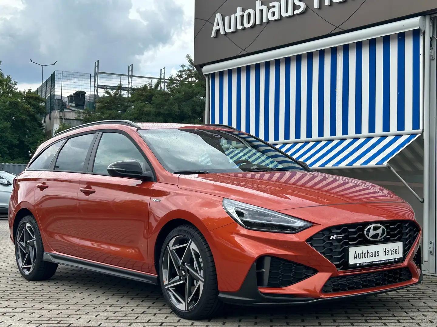 Hyundai i30 Kombi 1.5 T-GDI DCT N-Line Sitz-Paket Orange - 2