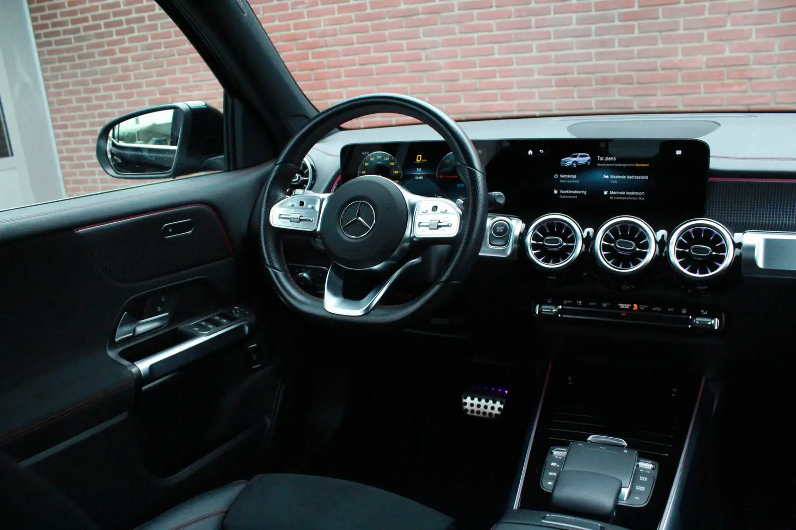 Mercedes-Benz EQB 250 AMG Line | Camera | Carplay | Sfeer | Zwart - 2