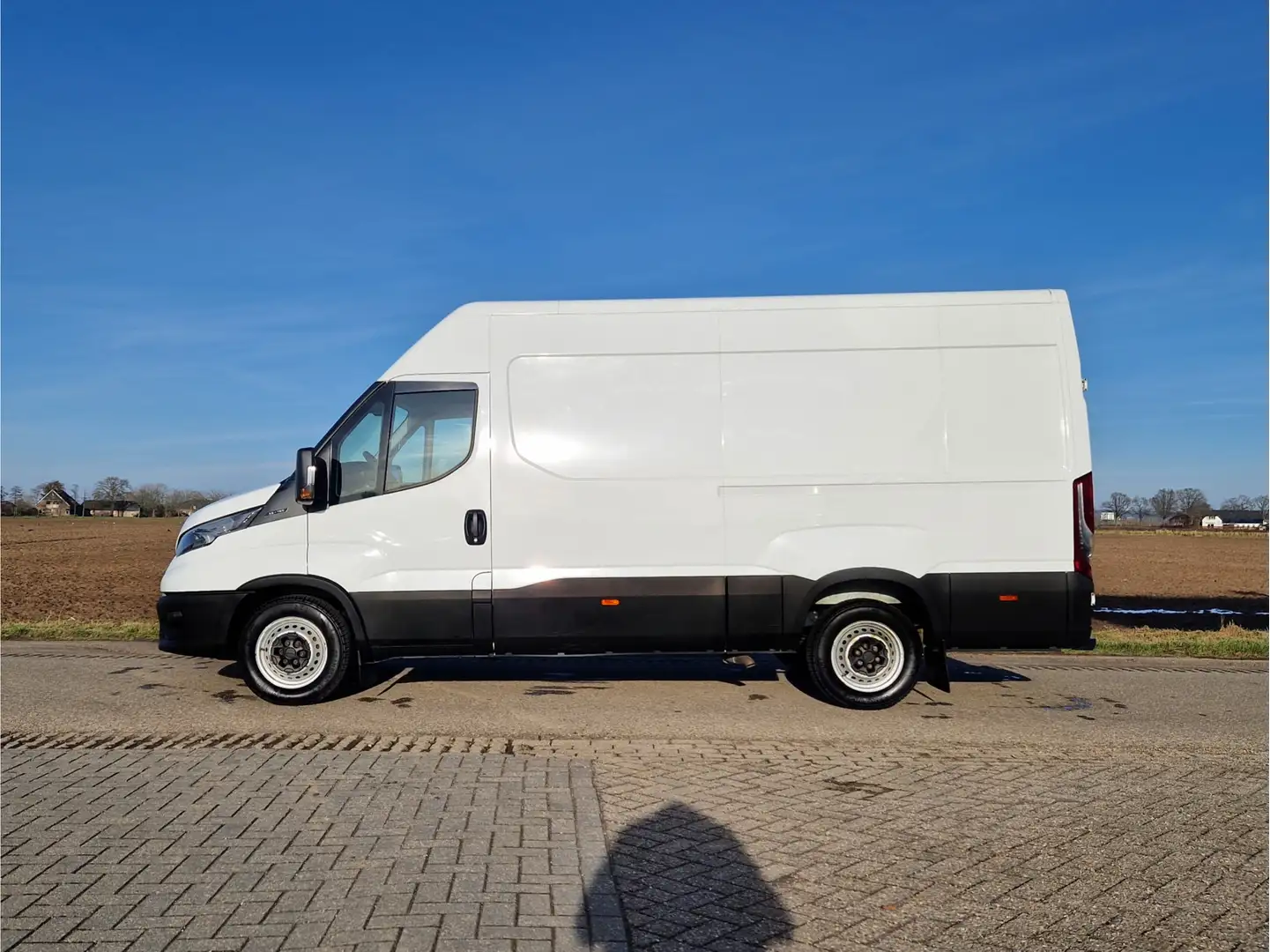 Iveco Daily 35S16V 2.3 352L H2 - 160 Pk - Euro 6 - Climate Con Wit - 2