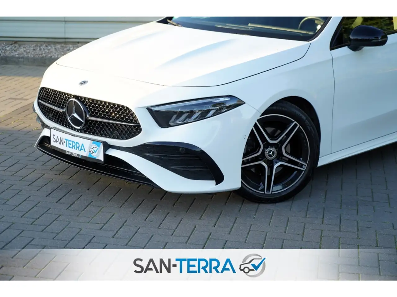 2023 Mercedes-Benz A 180 AMG NIGHT *KAMERA*LEDER*KLIMAAUT*SHZ*MULTI-LENKRAD, photograph 7