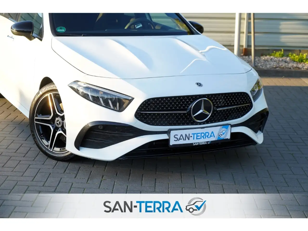 2023 Mercedes-Benz A 180 AMG NIGHT *KAMERA*LEDER*KLIMAAUT*SHZ*MULTI-LENKRAD, photograph 3